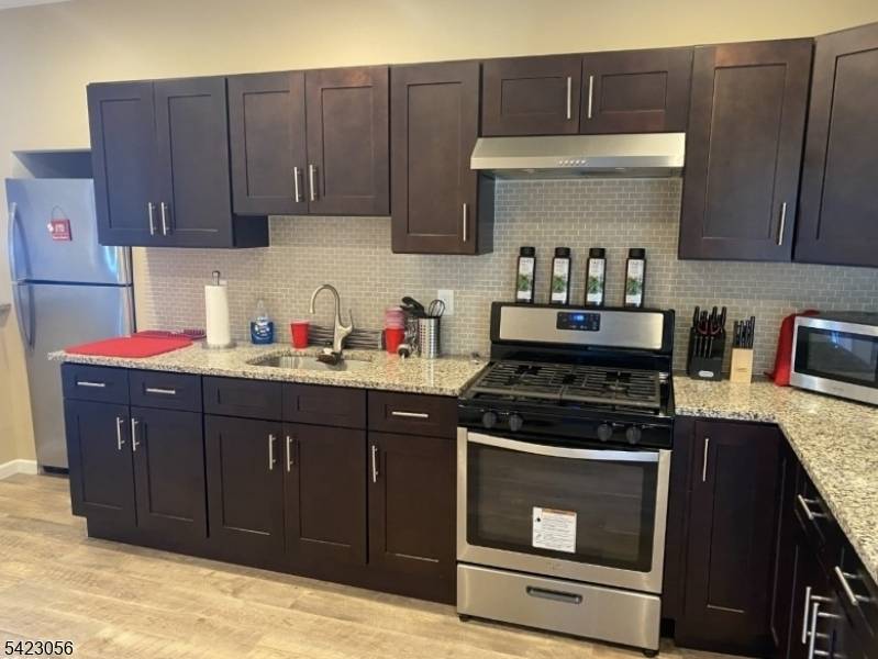 Legal 3 family investment opportunity in the heart of Paterson !