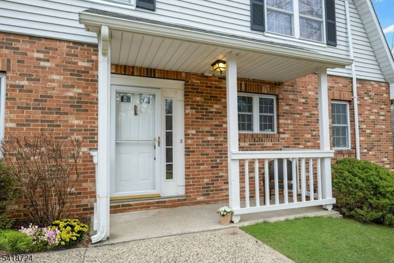 Welcome to this beautifully updated 3 bedroom, 2.