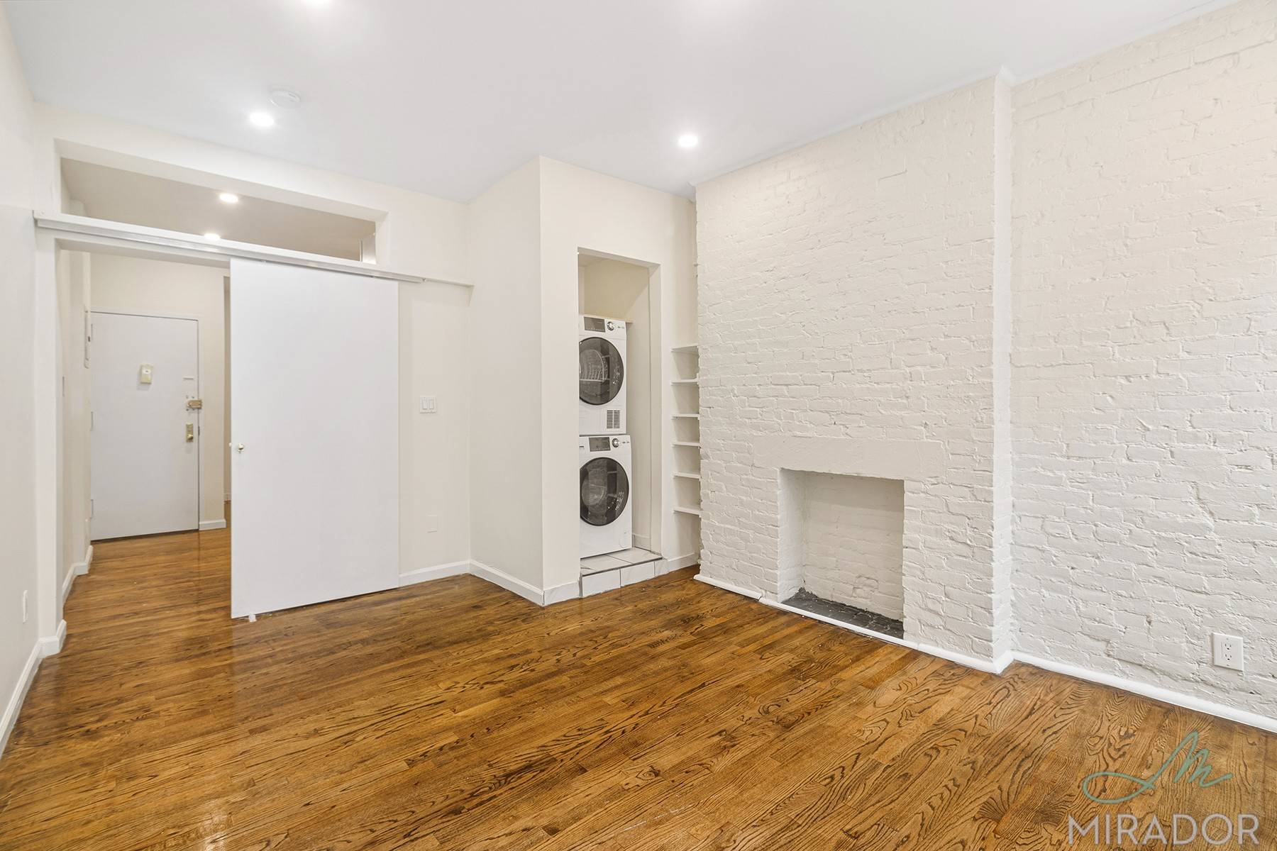 ALL NEW HIGH END RENOVATION Available for asap move in upon approval !