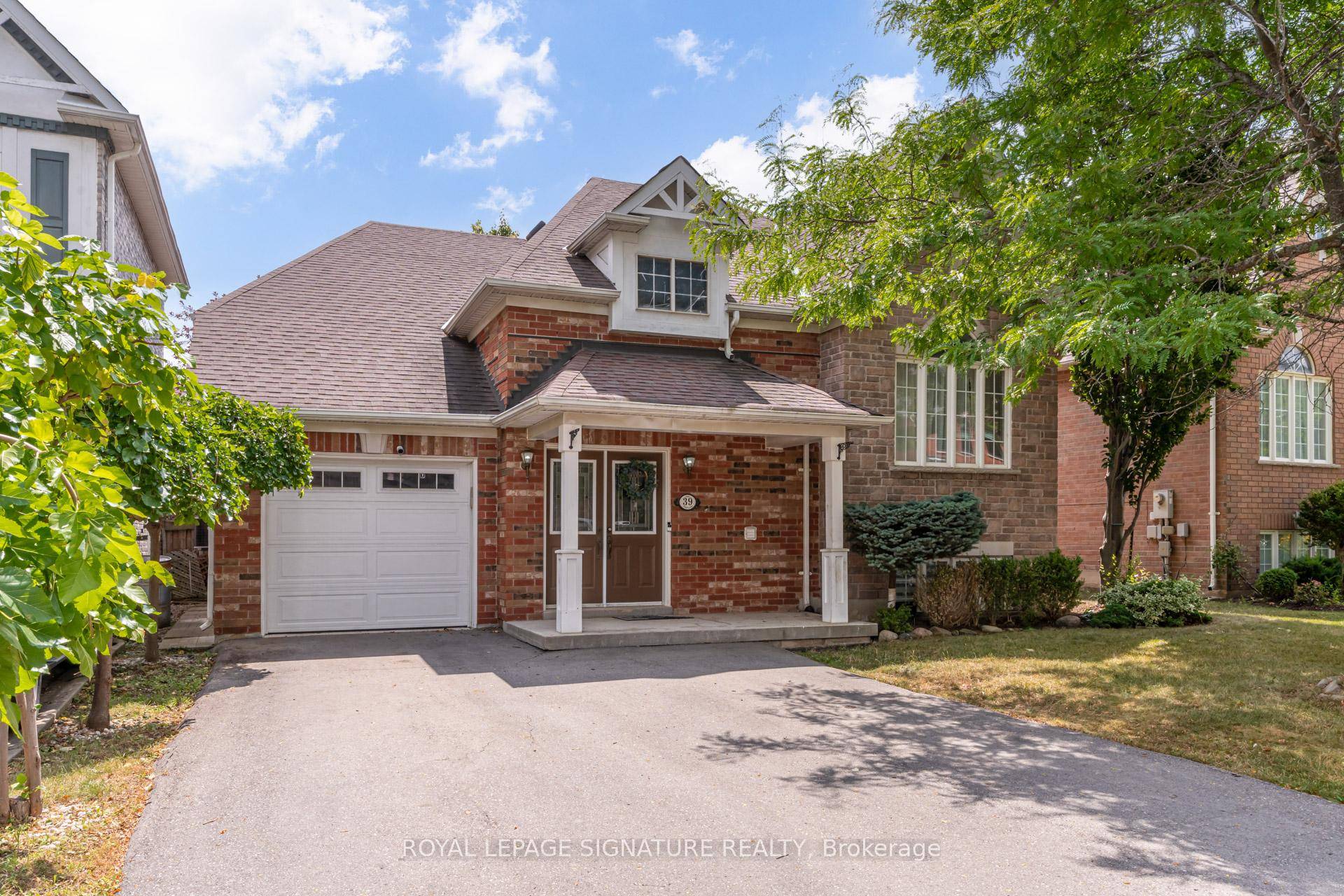 Rare bungalow available !
