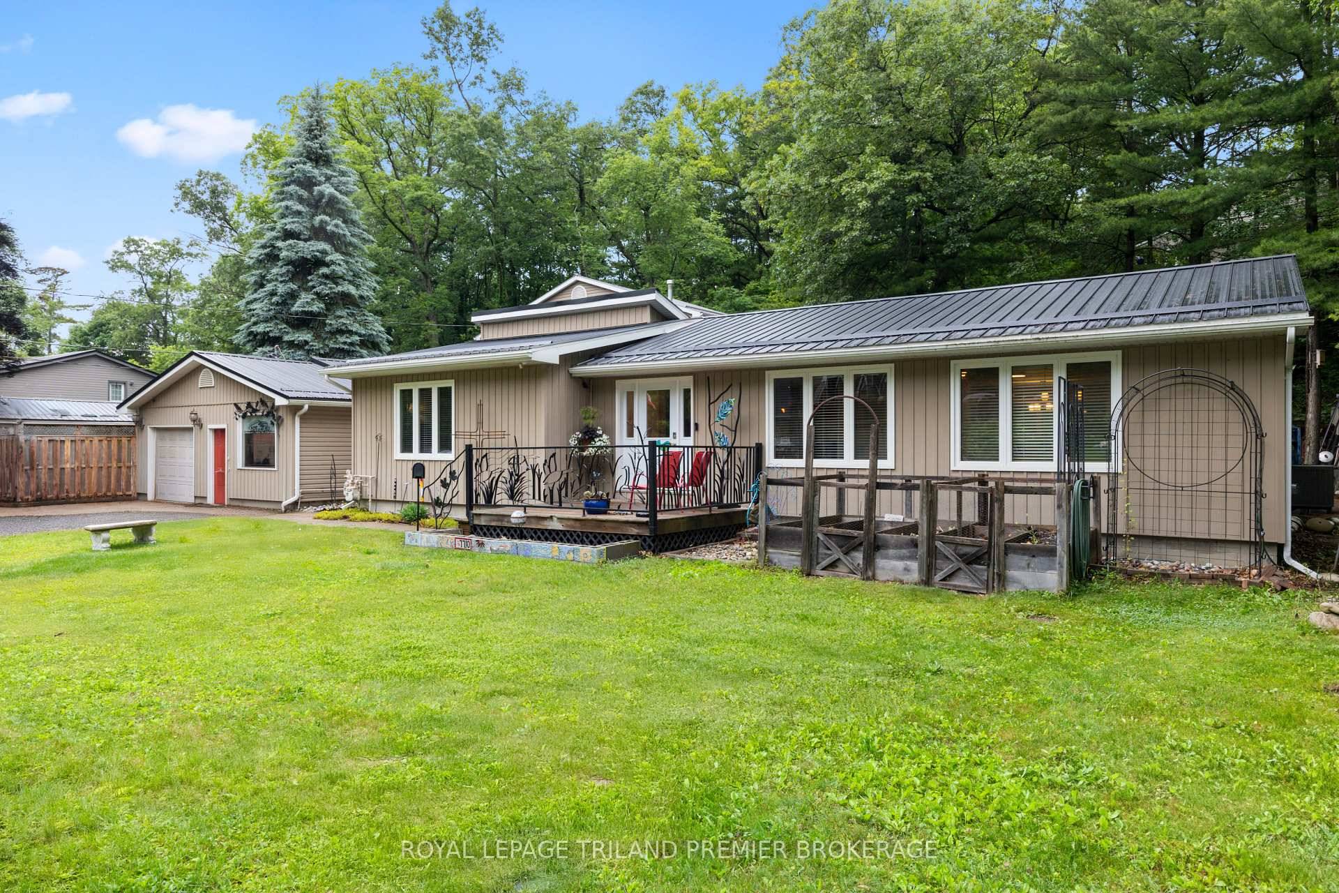 Unique Residential amp ; Commercial Opportunity in desirable Port Franks !