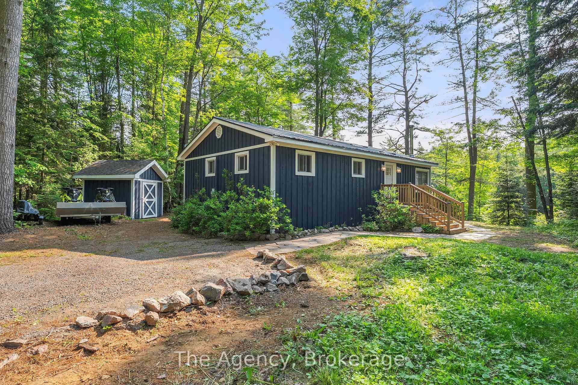 Welcome to your serene escape on the stunning Muskoka River.
