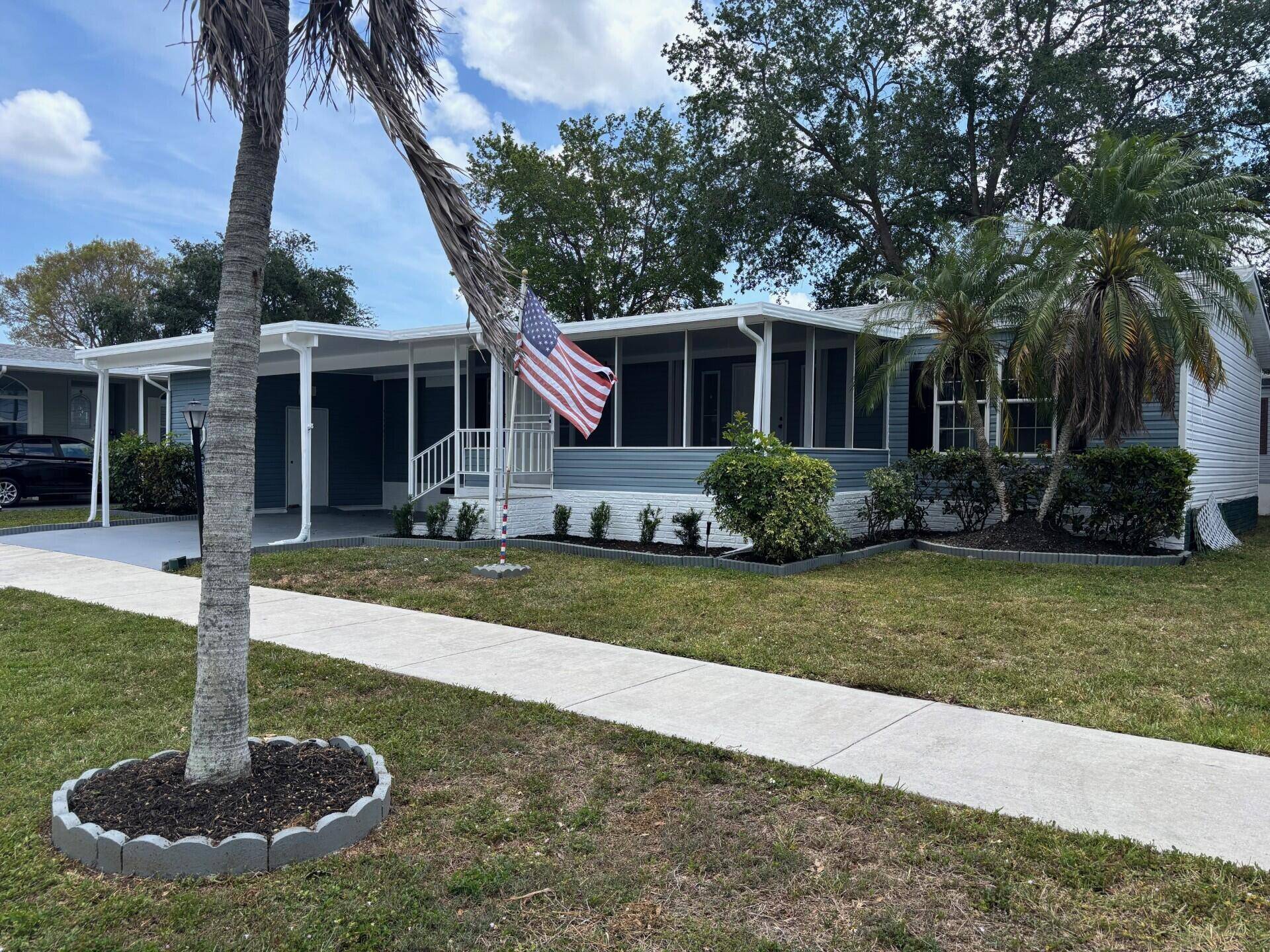 DON'T MISS THE OPPORTUNITY TO SEE THIS BEAUTIFUL MOBILE HOME WITH 3 BEDROOMS, 2 BATHS AND LARGE FLORIDA ROOM.