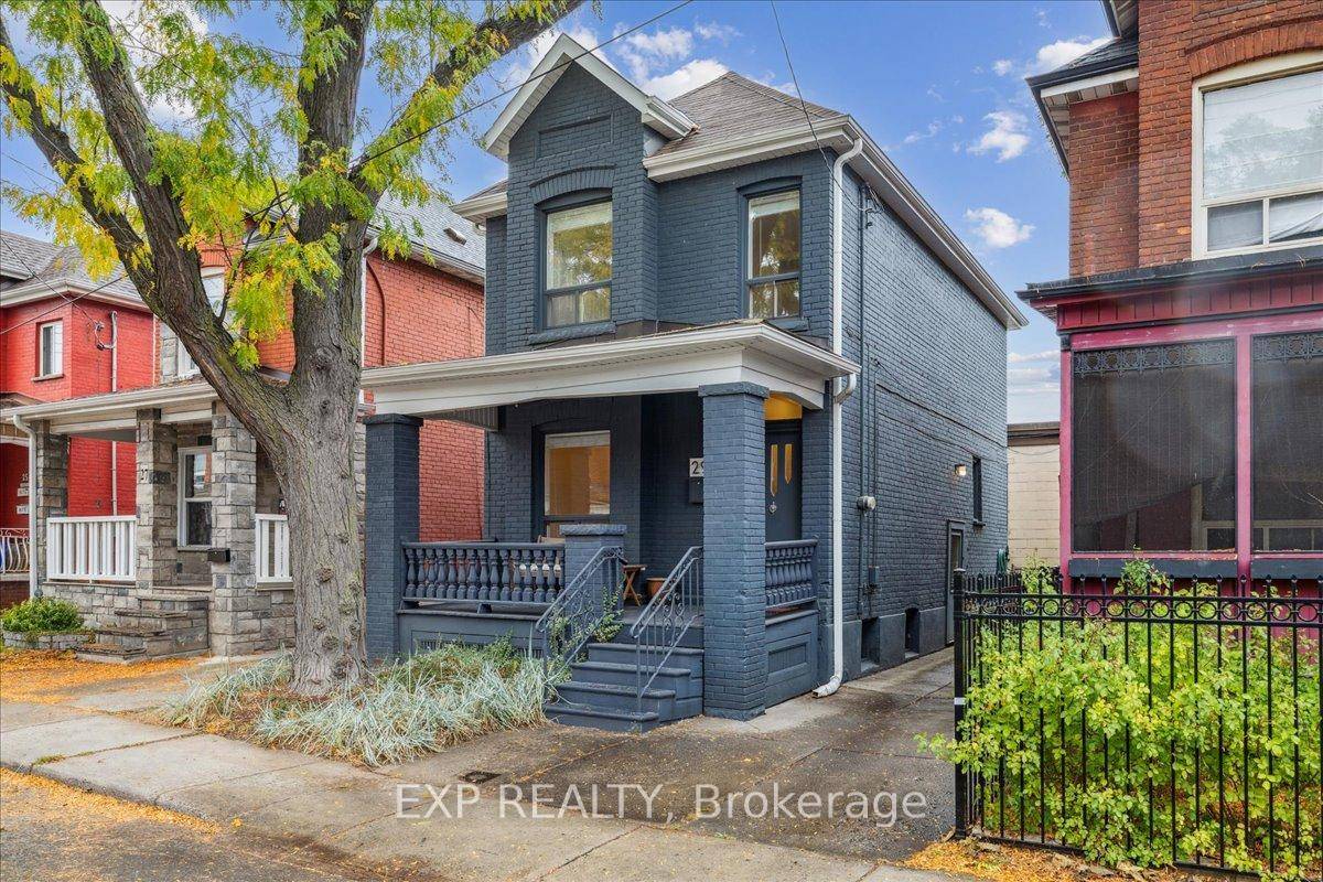 TWO DETACHED BUILDINGS Top 5 Reasons You'll Love 29 Case Street, Hamilton 1 Two Homes in One A fully renovated 2 storey main home 1, 532 sq ft finished paired ...