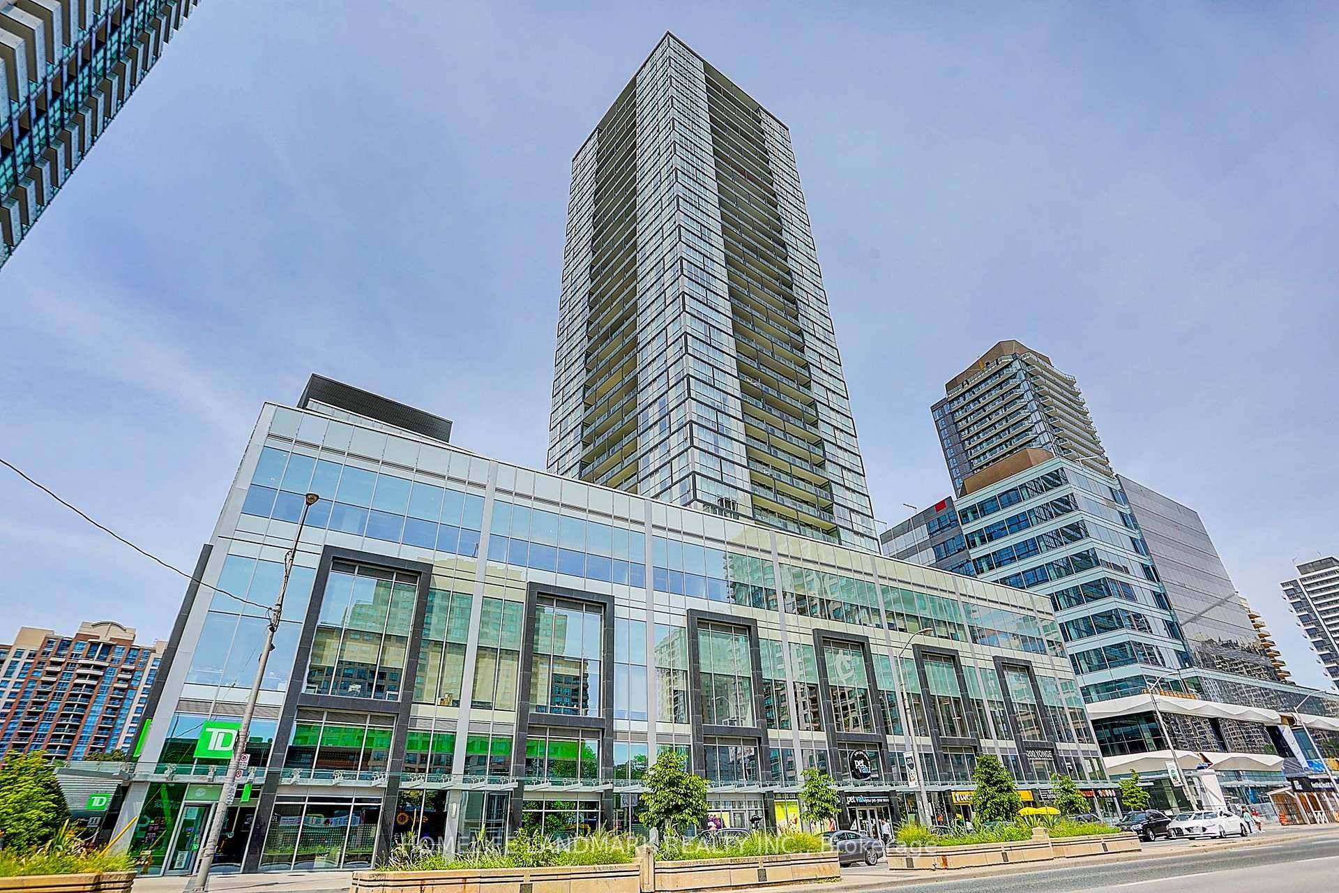 Stunning Luxury Beacon Condo1 Bed Den Balcony 1 Parking !