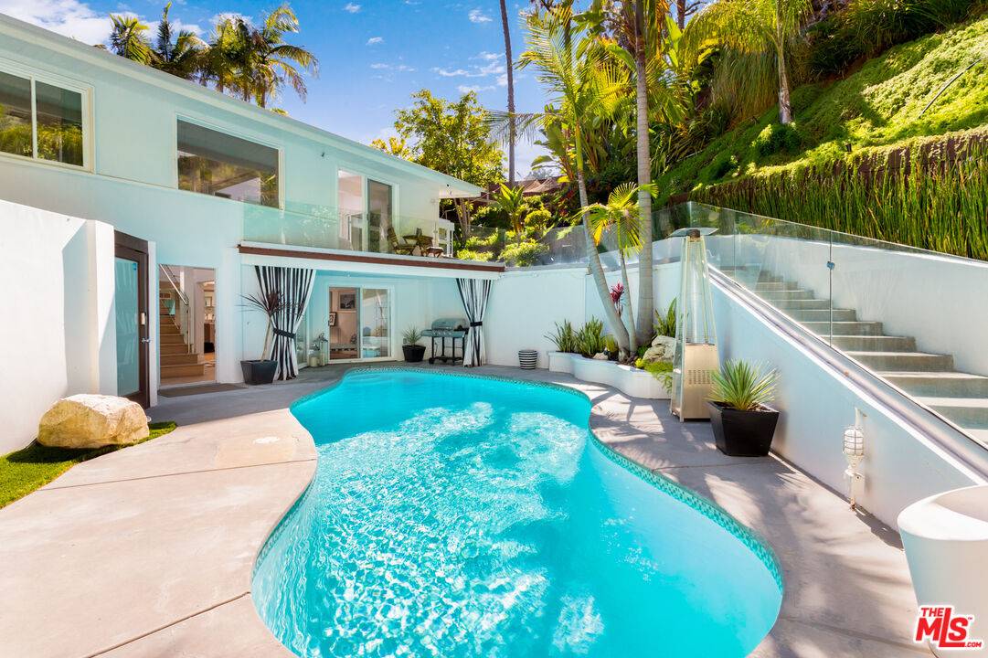 1415   Braeridge Dr Beverly Hills Flats LA