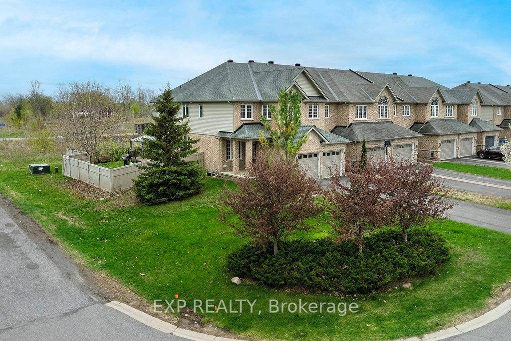 A RARE GEM IN GREELY ! THIS SPECTACULAR 3 BEDROOM DEN amp ; 3 BATH END UNIT TOWN HOME SITS ON A PREMIUM CORNER LOT WITH NO REAR NEIGHBOURS A ...