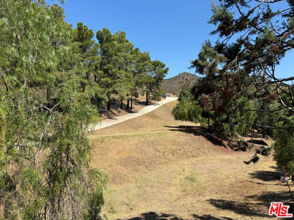 33317 Decker Canyon Rd Malibu La