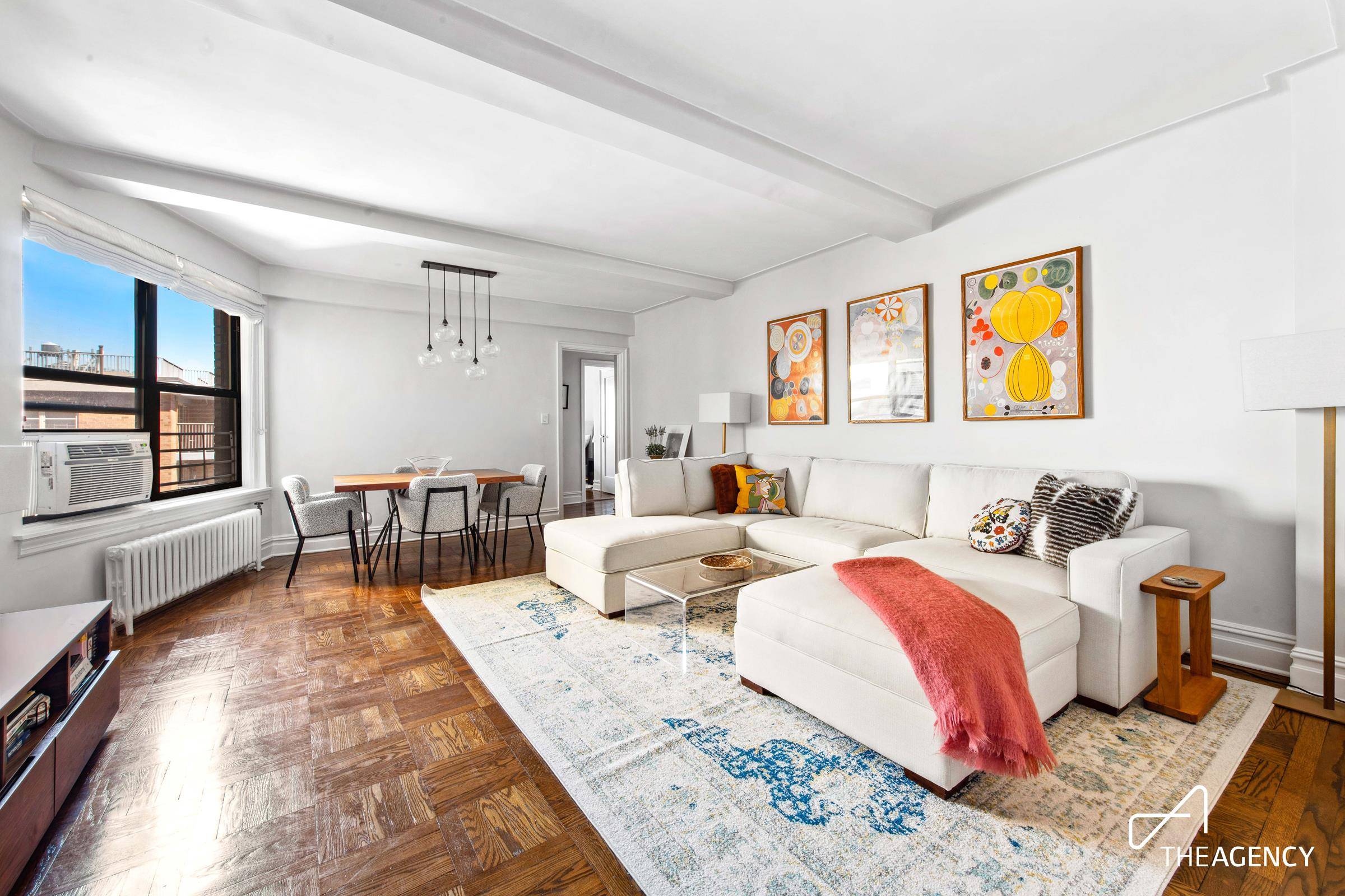 Charming Pre War 2 Bedroom in Prime Upper West Side LocationNestled in a highly sought after pocket of the Upper West Side, between Central Park West and Columbus Avenue, this ...