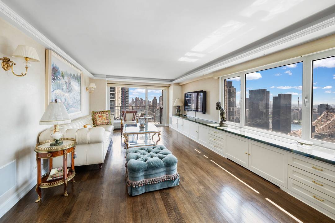 Welcome to Apartment 30F at 303 East 57th Street an expansive 3 bedroom, 3 bathroom home offering light, luxury, and sweeping city views from the 30th floor.