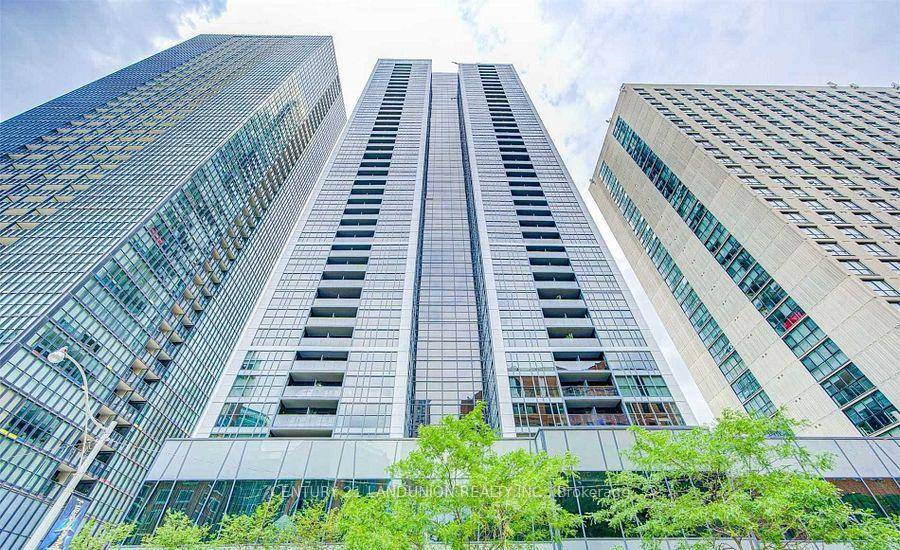 Luxury Couture Condo By Monarch Close To Yorkville.