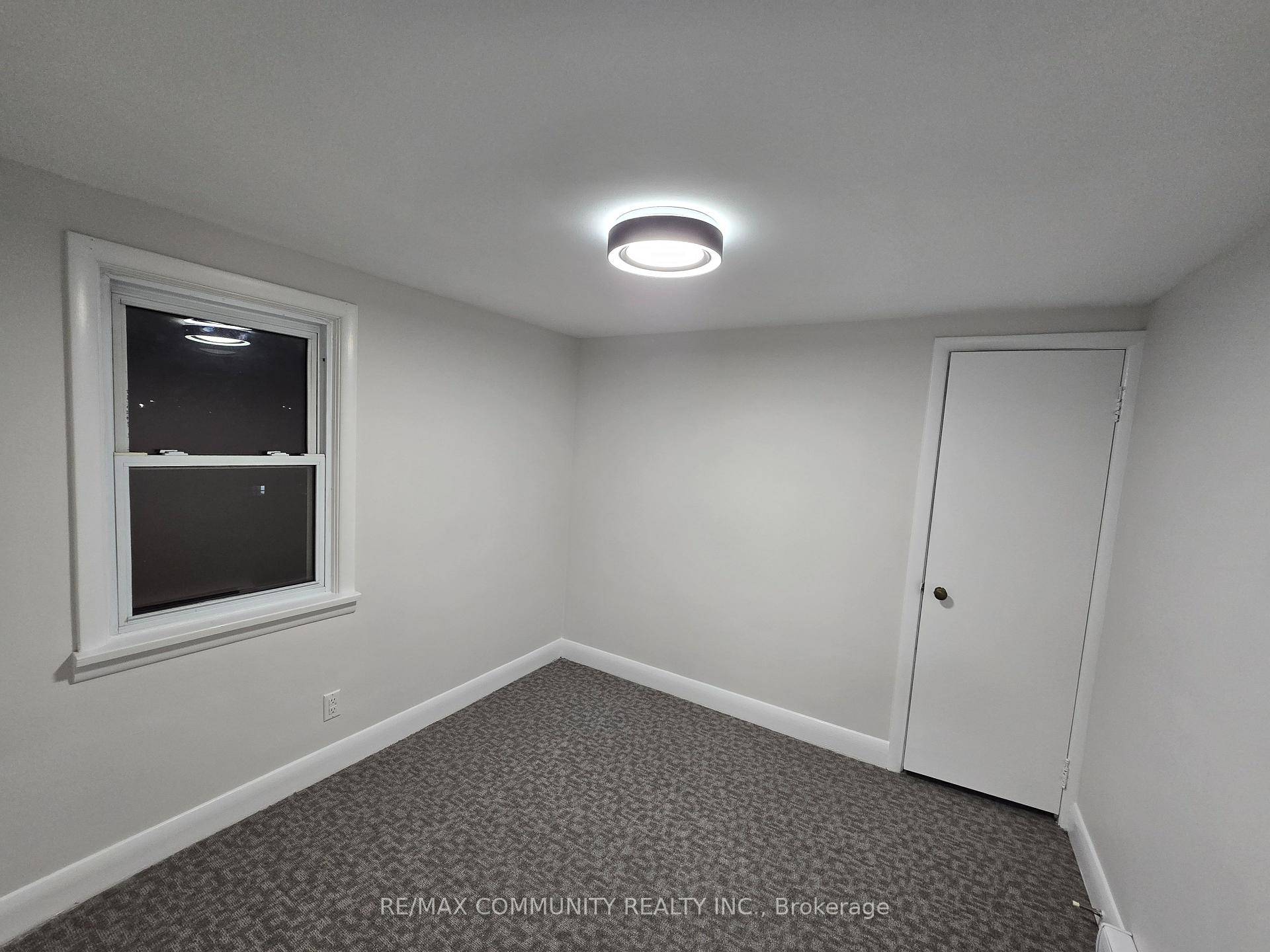 Located in the highly sought after neighborhood of Niagara Falls, this self contained 2 bedroom, second floor unit offers both comfort and convenience.
