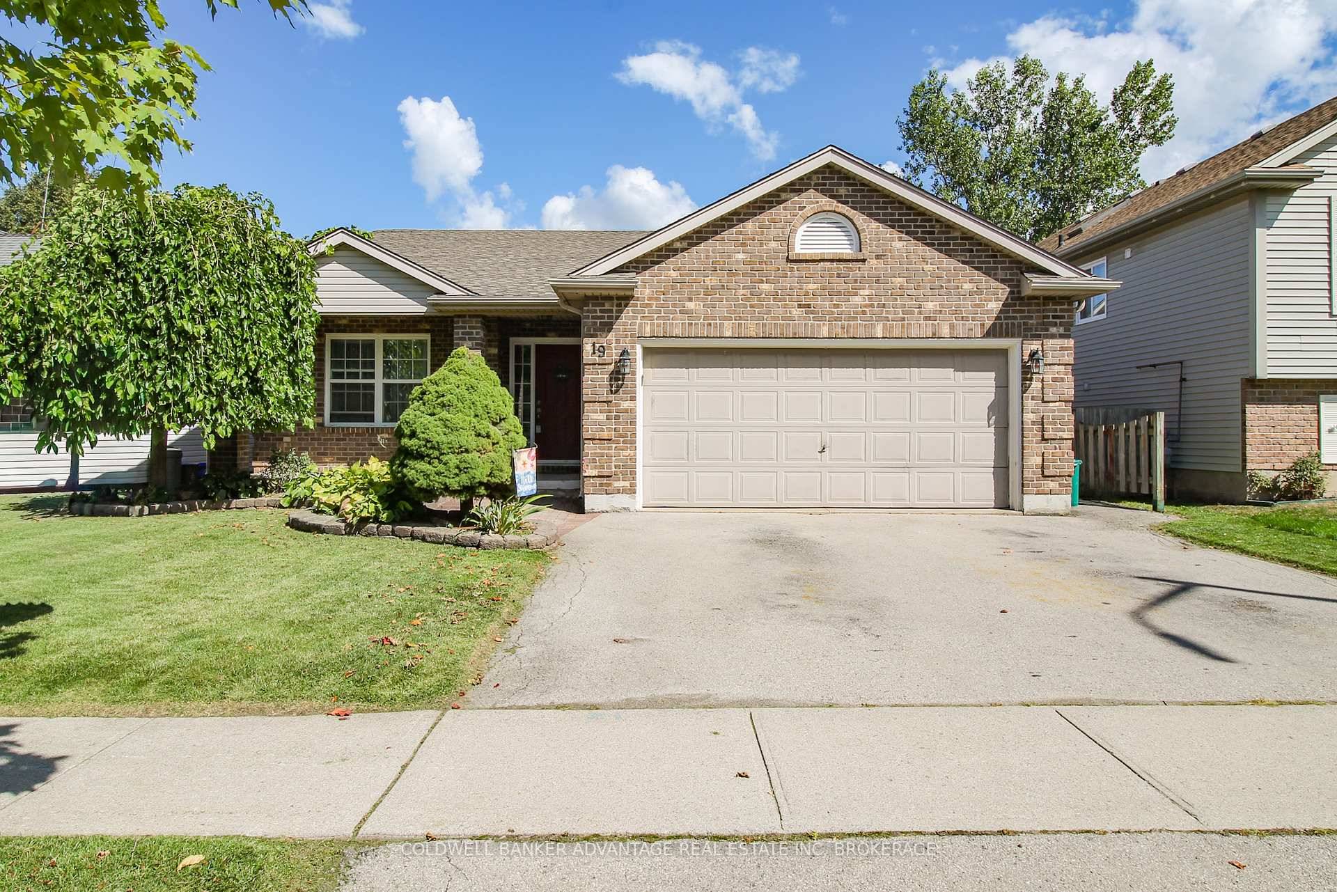 Amazing family home in the heart of Niagara.