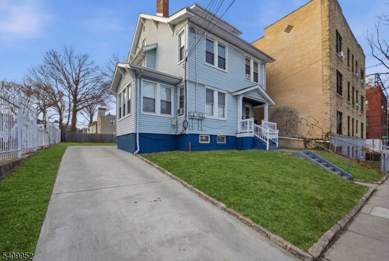 Welcome to 575 577 Sandford Ave, Newark, NJ A Rare 3 Family OpportunityThis well maintained legal 3 family property offers a total of 8 bedrooms and 3 full bathrooms, presenting ...