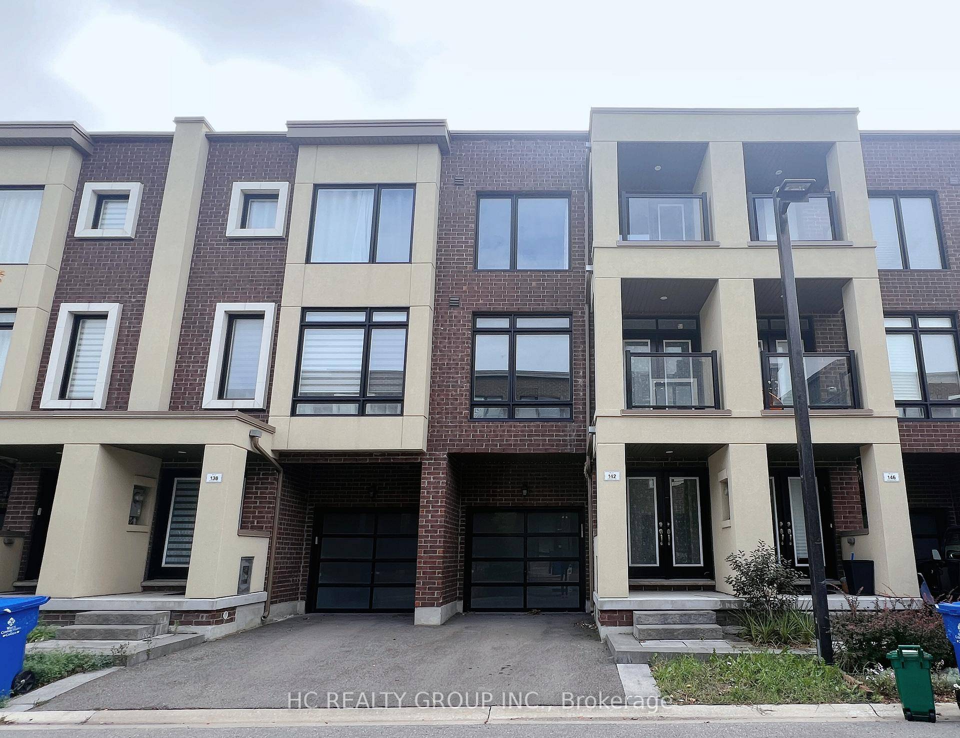Modern Freehold Townhome in the Heart of Thornhill.