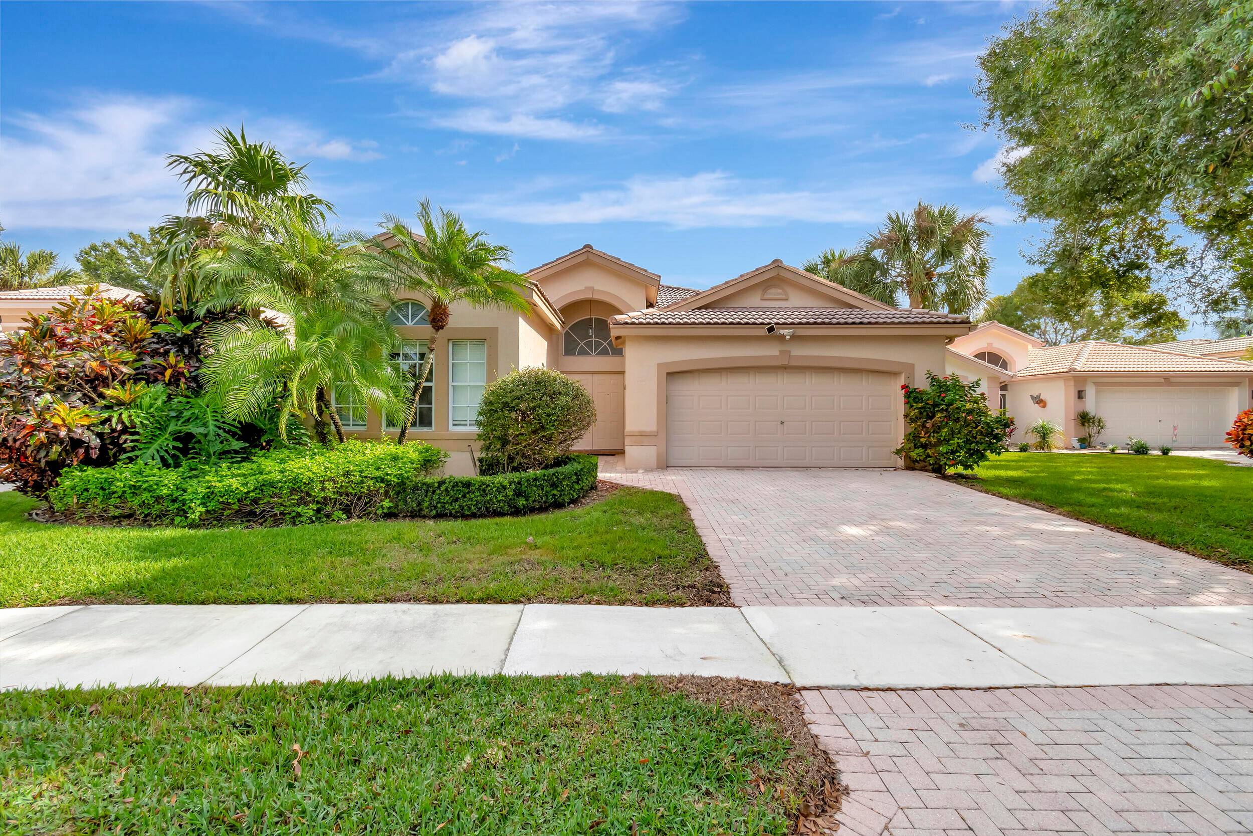 HUGE PRICE DROP ! ! NEW ROOF !