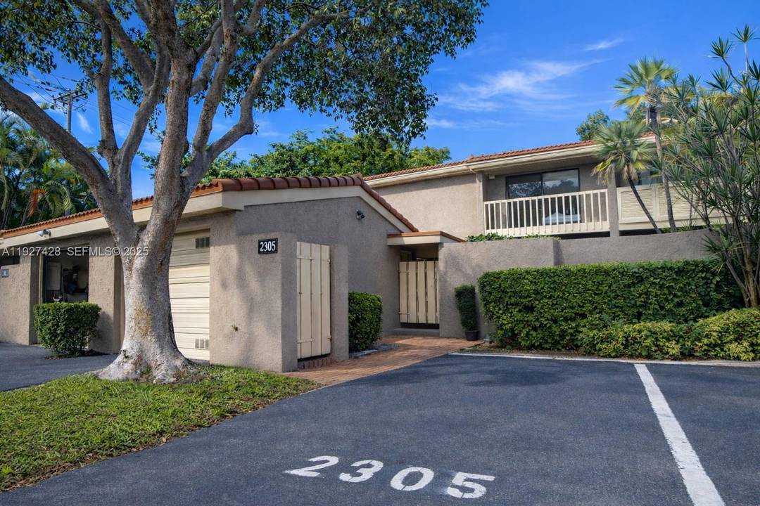 NEW ROOF ! ! Roofs were completed in 2023.