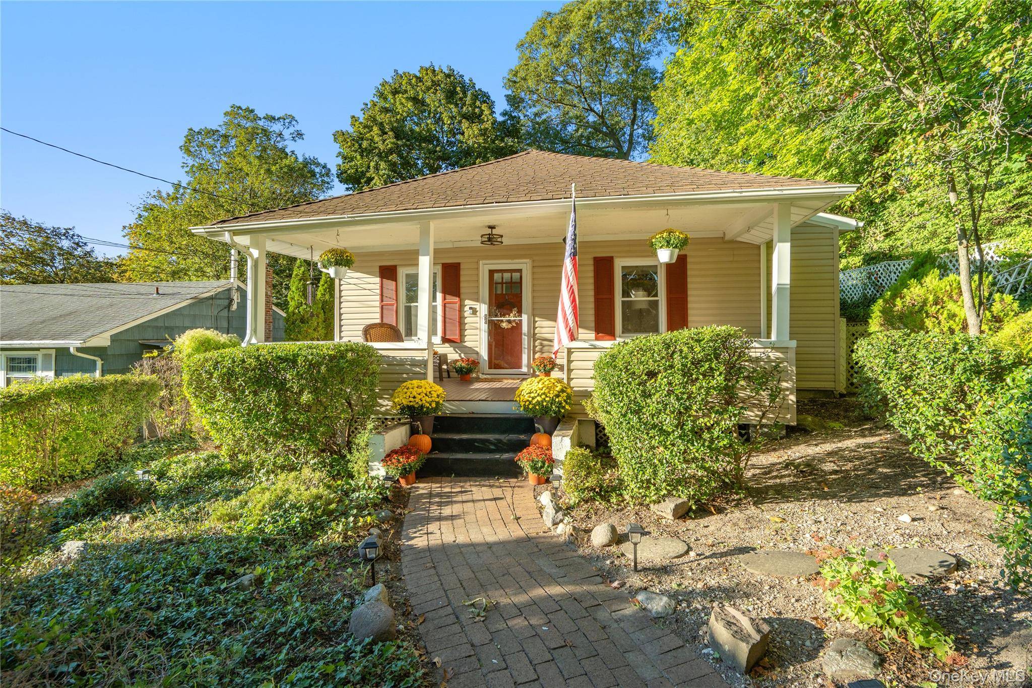 Welcome to 15 Dune Court in Northport, NY a charming and well maintained ranch located on a quiet cul de sac just moments from Crab Meadow Beach and Northport Village.