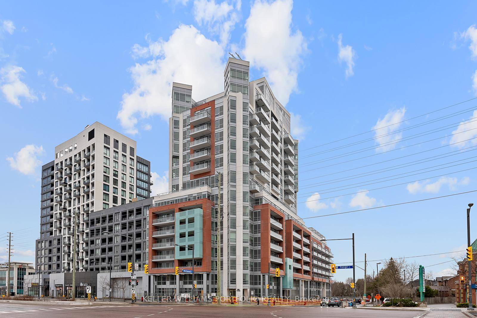 Welcome to 8888 Condos, brand new 2 bedrooms den unit offers over 700sqft living space with two full bathrooms.