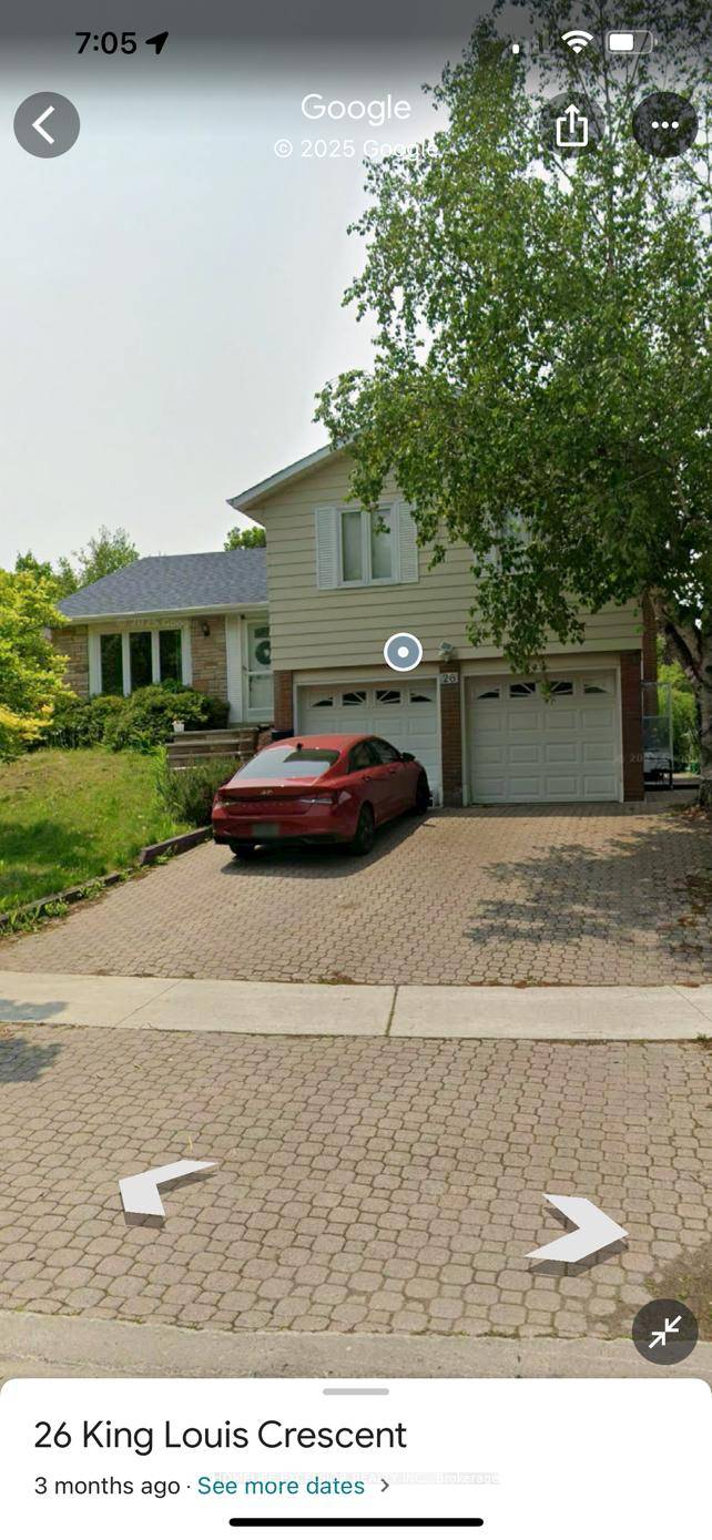 Bright and Spacious 3 Bedrooms Unit for Lease, Huge Back Yard, Close to Supermarket, TTC, School amp ; Parks.