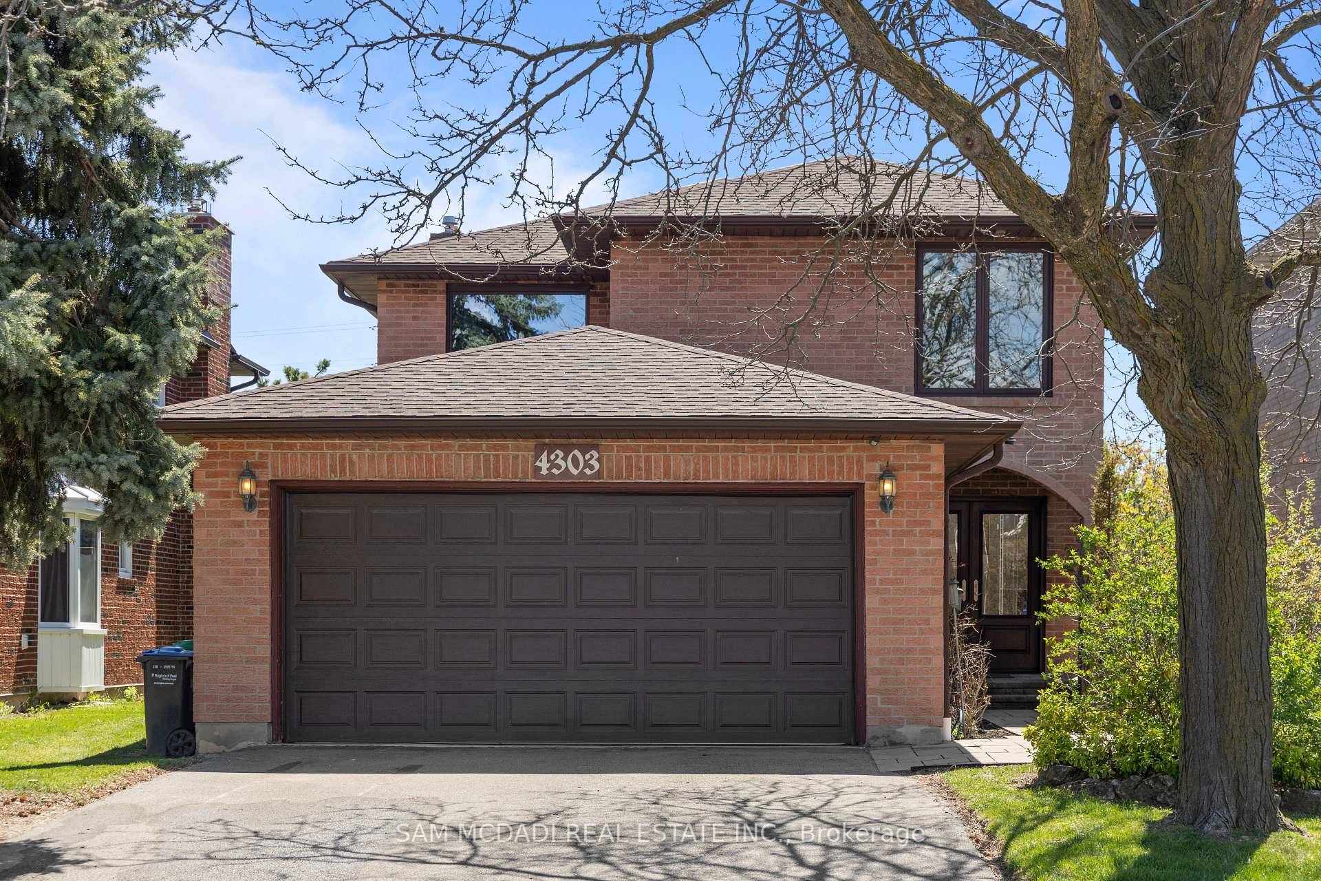 Welcome To This Wonderfully Maintained 4 Bdrm, 4 Bath Home Nestled On A Family Friendly Street In The High Demand Creditview Neighbourhood, Just A Short Walk To Square One Shopping ...