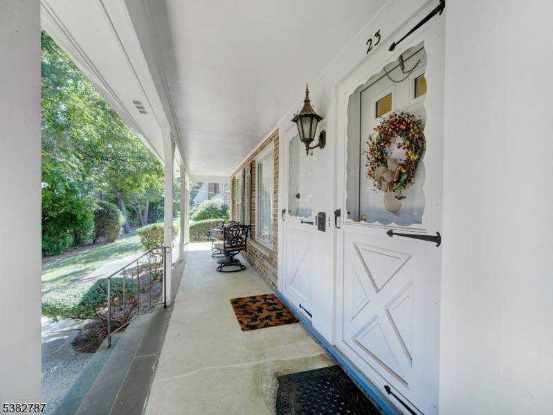 Welcome to this charming 2nd floor one bedroom condo, perfectly situated in a peaceful and well maintained complex.