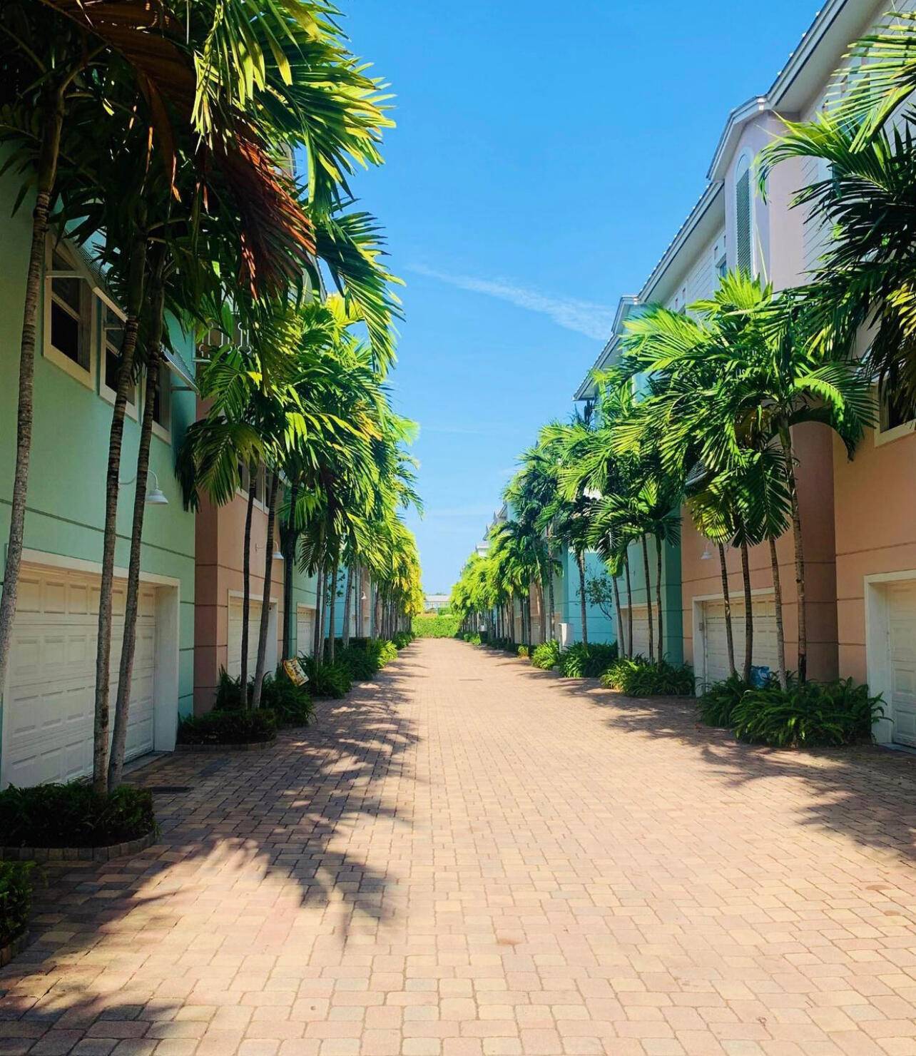 Beautiful 4 bedroom 3 and a half bath Townhome, located in highly sought after Pompano Beach.