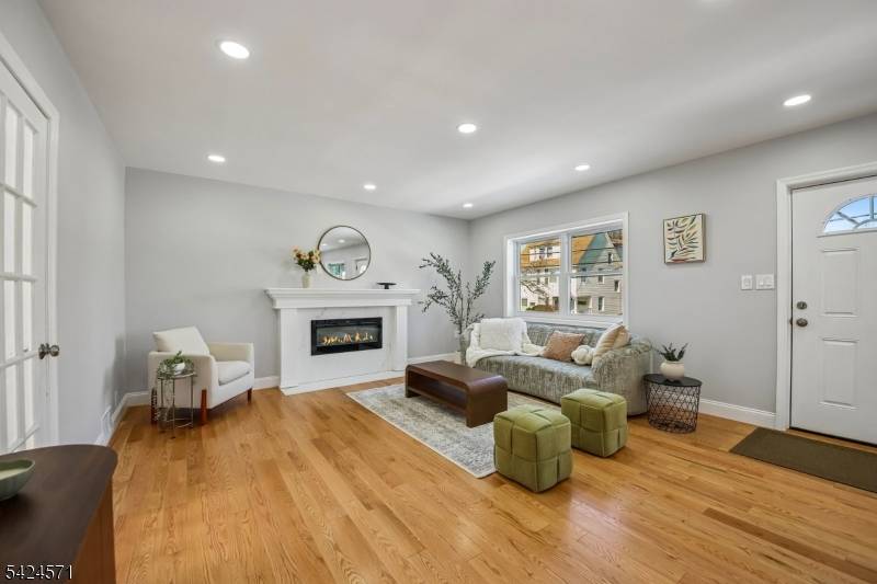 Edgar St Summit City New Jersey Single-Family