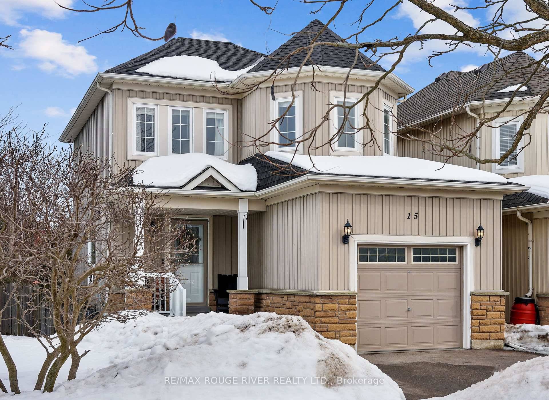 In the desired Town of Newcastle, in a coveted neighbourhood close to schools, parks, shopping and the historic Downtown, find this beautiful family home.