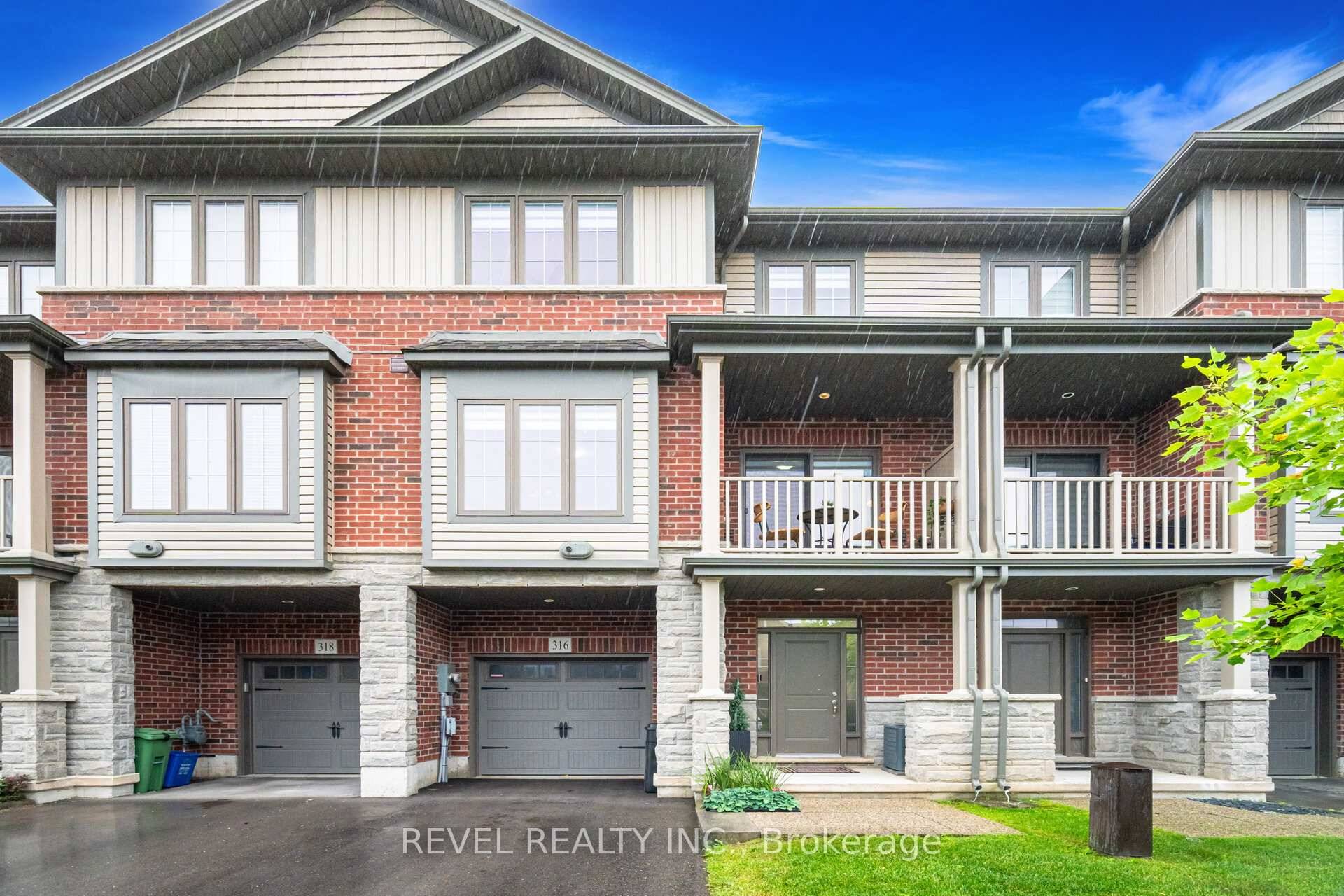 Welcome to 316 Humphrey St in the heart of Waterdown, only steps to Waterdown Village !