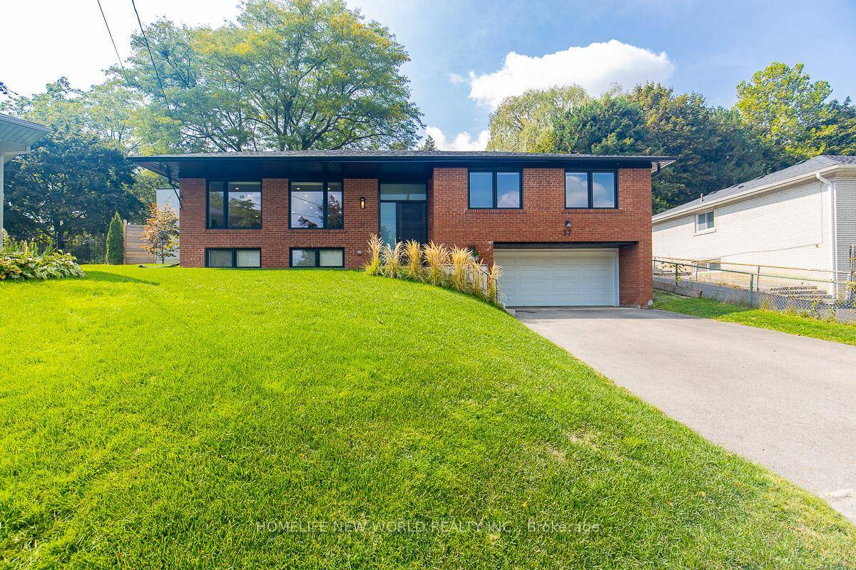 C12 Top PShool and HSchool, Recently Expanded and Renovated, Treasure Pocket Fengshui Lot, 8353 SqFt Land Back to Park, Large 2266 SqFt MPAC of Main Floor Living Space, Automatic Front ...