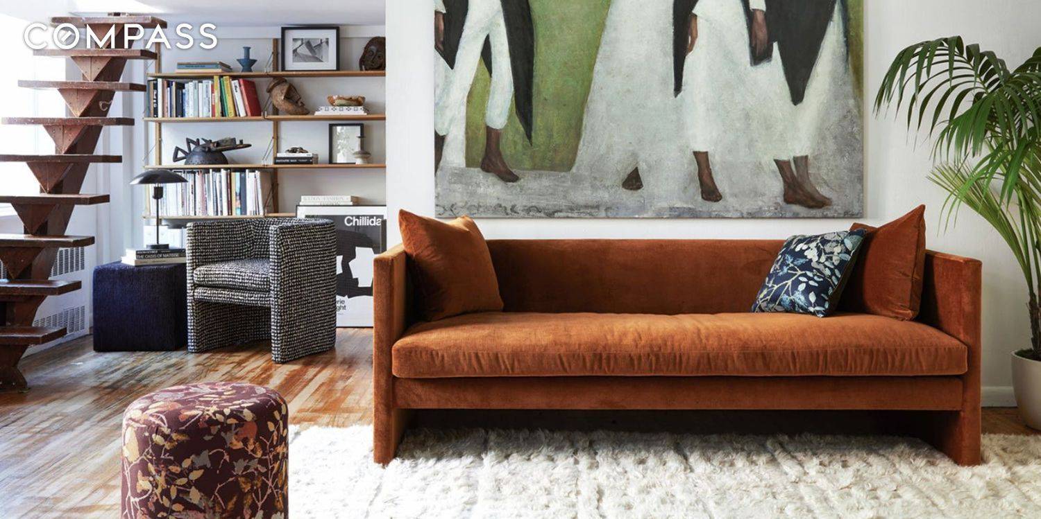 WOOD BURNING FIREPLACE RENOVATED ONSITE SUPER 15' CEILINGS PET FRIENDLY RESPONSIVE MANAGEMENT Welcome to 212 East 18th Street redefining the Gramercy Loft experience This Loft one bedroom boast 15' ceilings ...