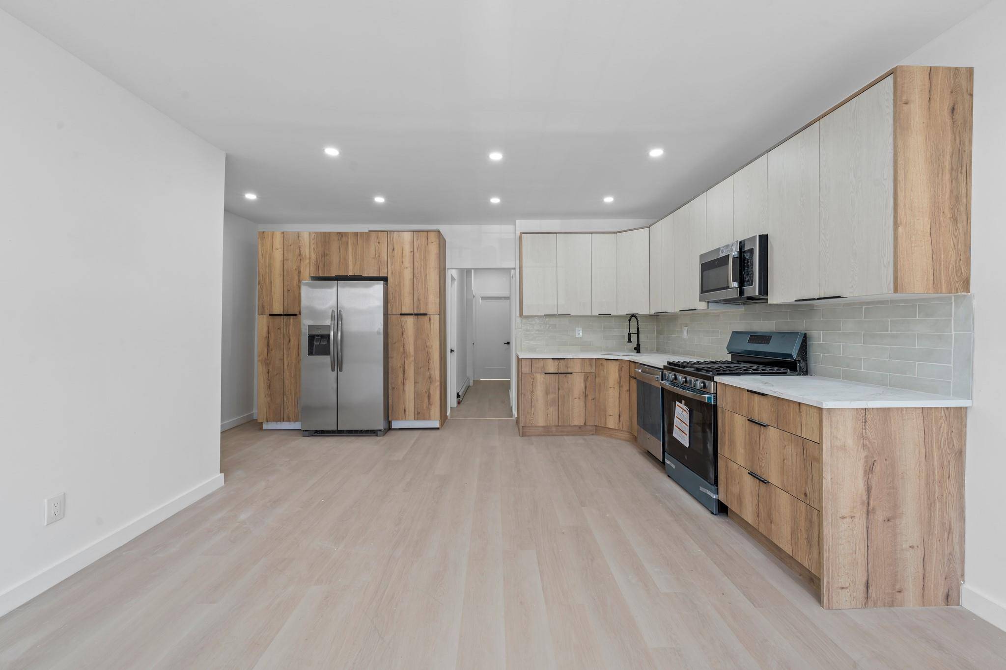 Space, style and modern luxury come together at 196 Shepherd Avenue !