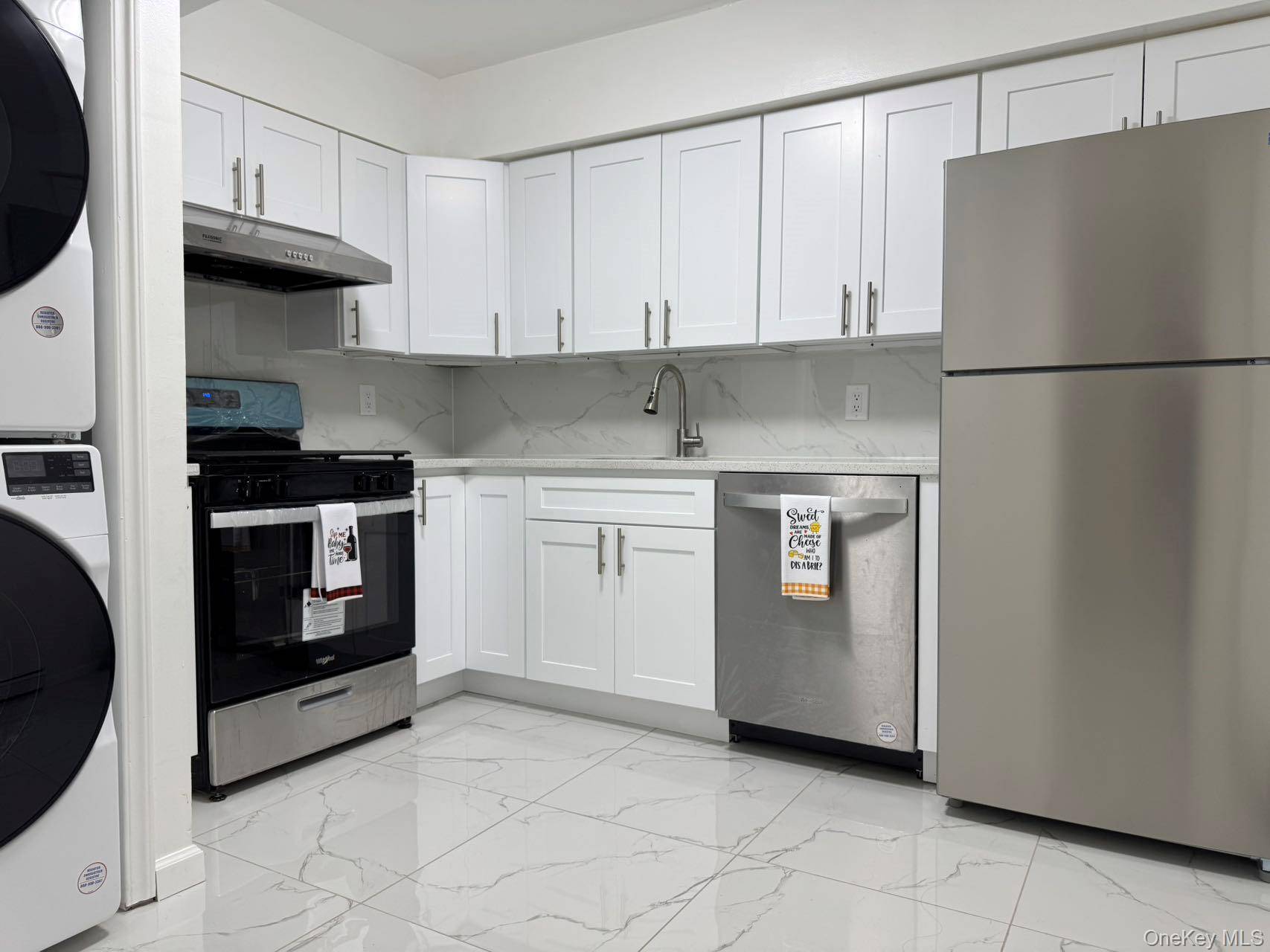 Welcome to this spacious fully renovated 1 bedroom condo in the heart of Flushing.