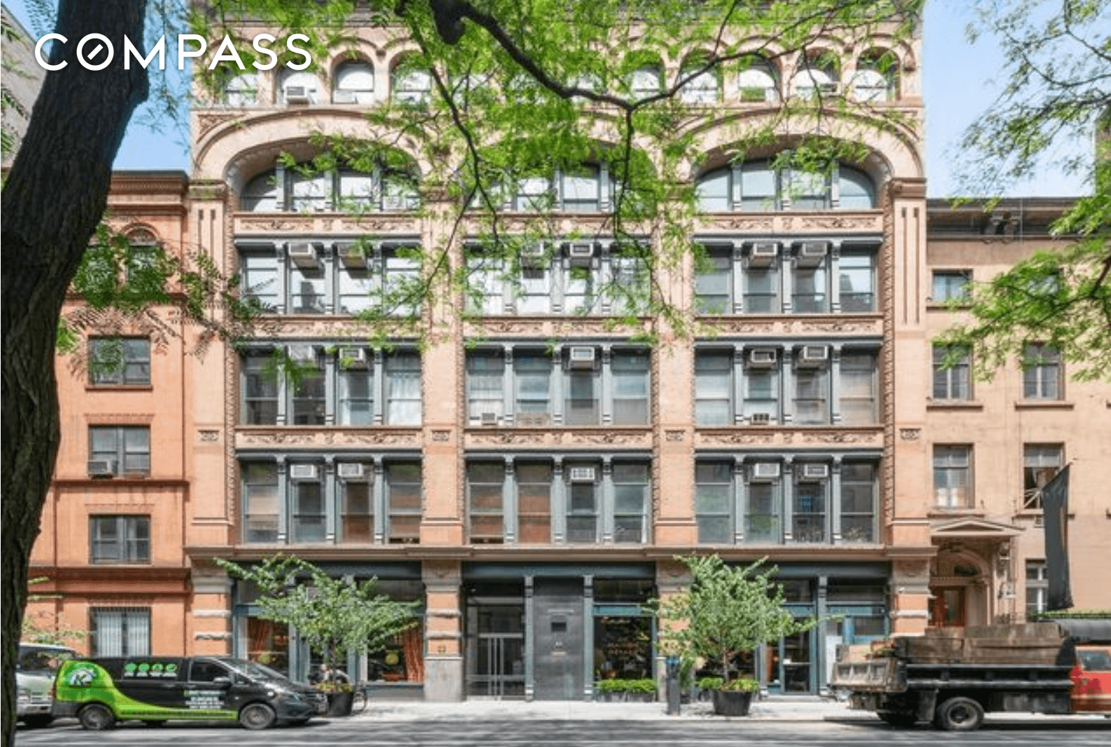 Charming Studio Loft in the Heart of the Village !