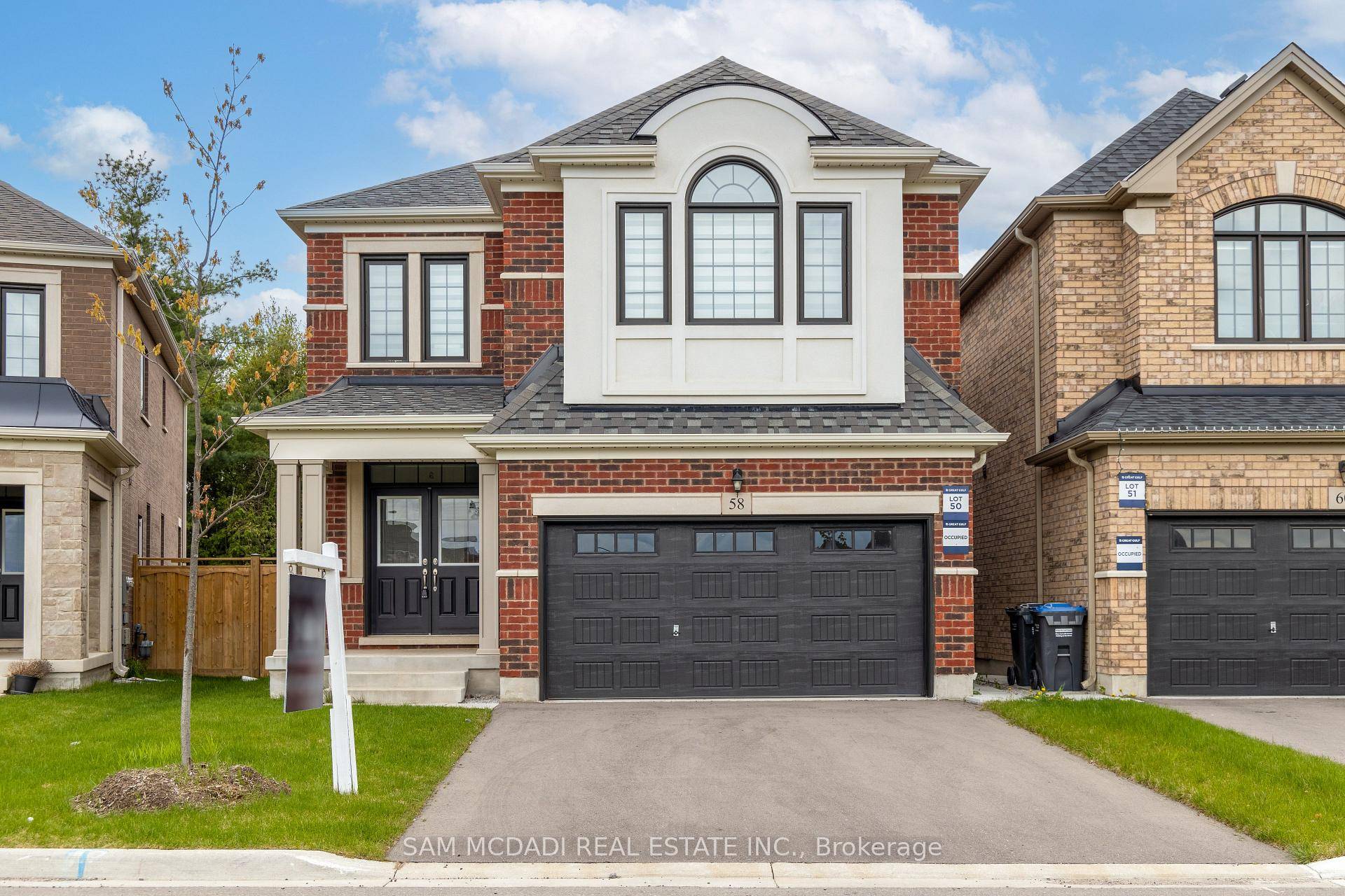 Nestled in the family friendly neighbourhood of Brampton West, sitting on a premium irregular shaped lot with no side walk amp ; front facing a park, this tastefully upgraded 4 ...