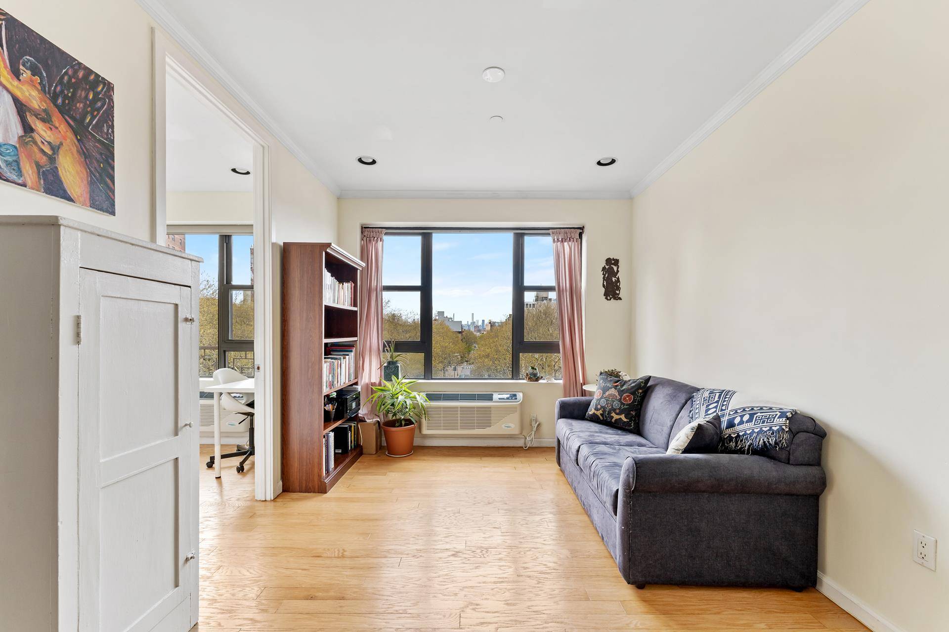 Welcome To 452 Lafayette Ave !