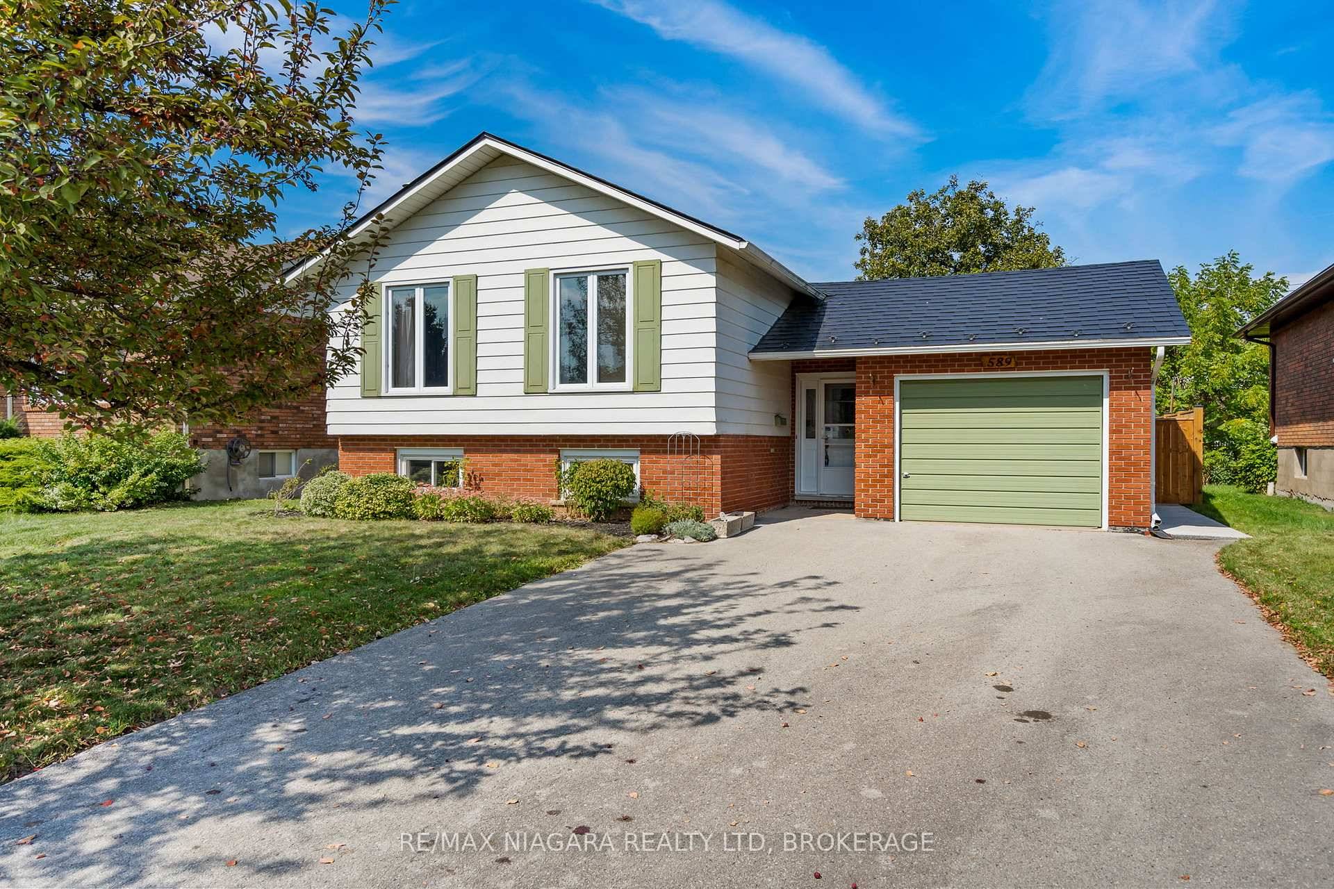 MAKE AN OFFER ! You are going to feel at home from the moment you step in the front door of this well cared for 3 1 bedroom side split ...