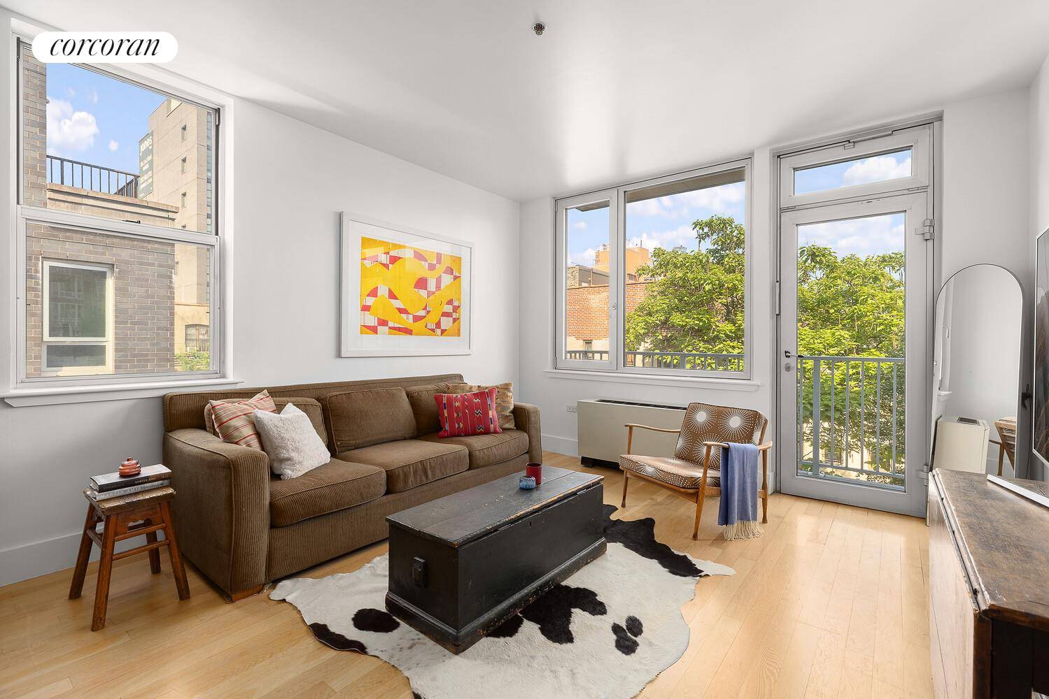 Welcome to 154 Attorney Street 603, a bright and modern 2 bedroom condo with a private balcony in the vibrant Lower East Side.