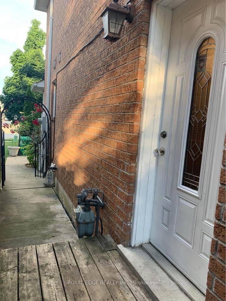 Basement For Rent In The High Demand Area Of Meadowvale Village.