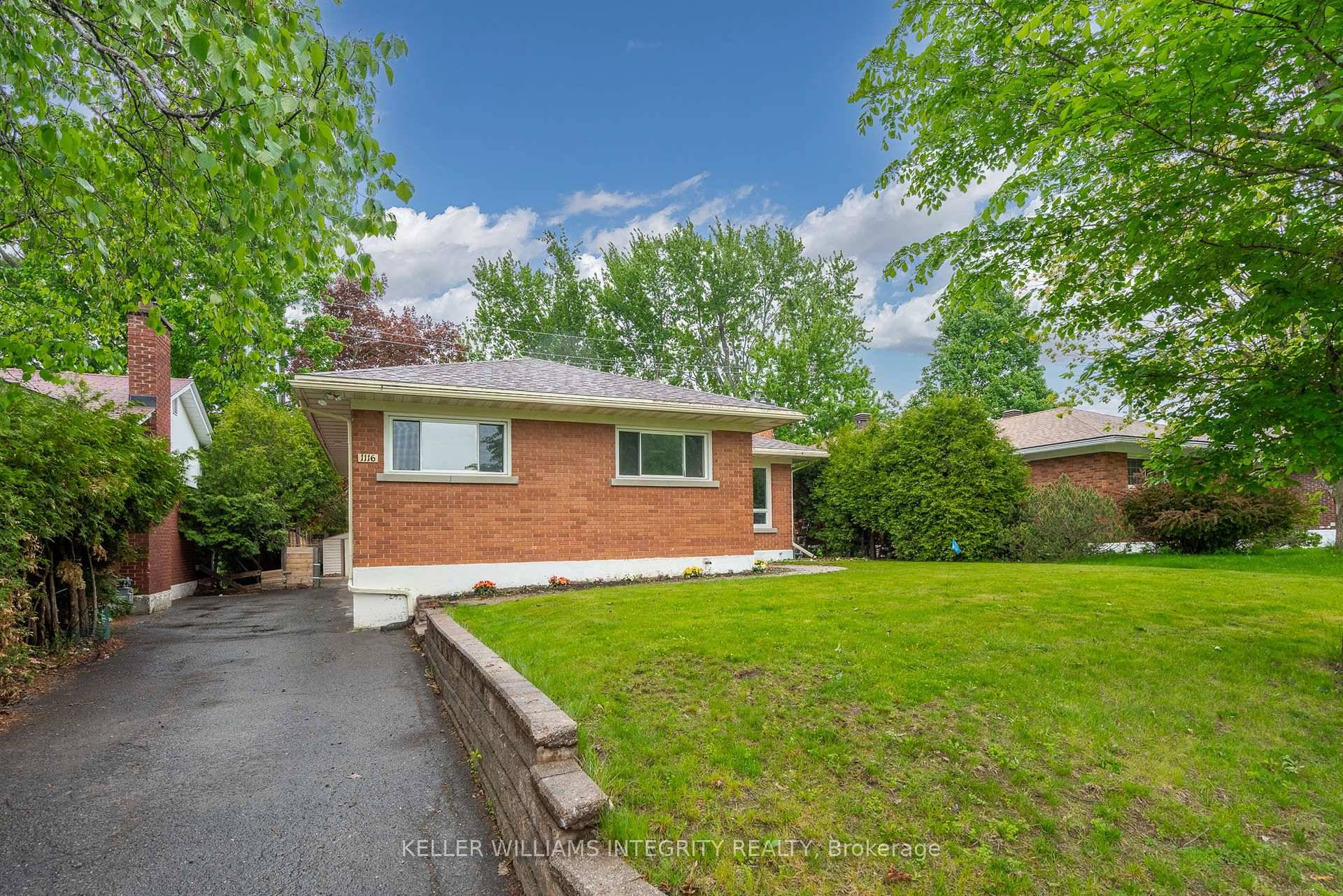 Welcome to 1116 Cline Crescent, a beautifully maintained duplex located in Ottawas desirable Bel Air Heights neighbourhood.