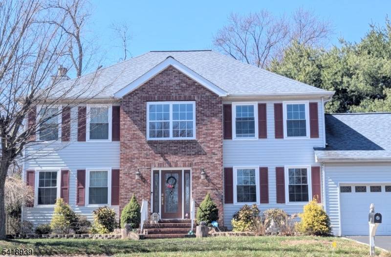 Welcome to 54 Campbell Rd a beautifully maintained East facing 4BR 2.