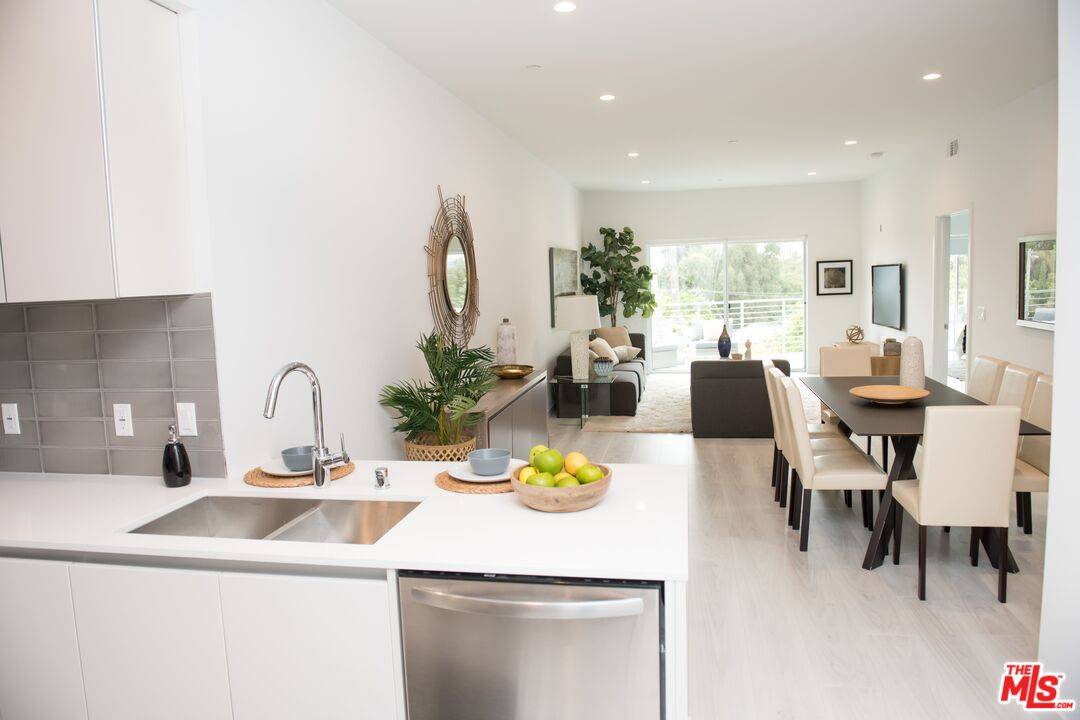 625 S BARRINGTON AVE 3.0 Brentwood LA