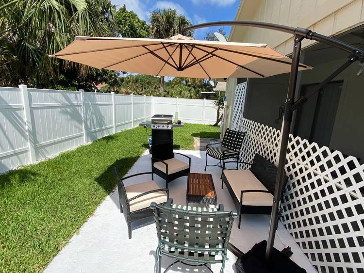 Welcome to this beautifully updated 3 bedroom, 2 bathroom Turnkey villa in the heart of Palm Beach Gardens.
