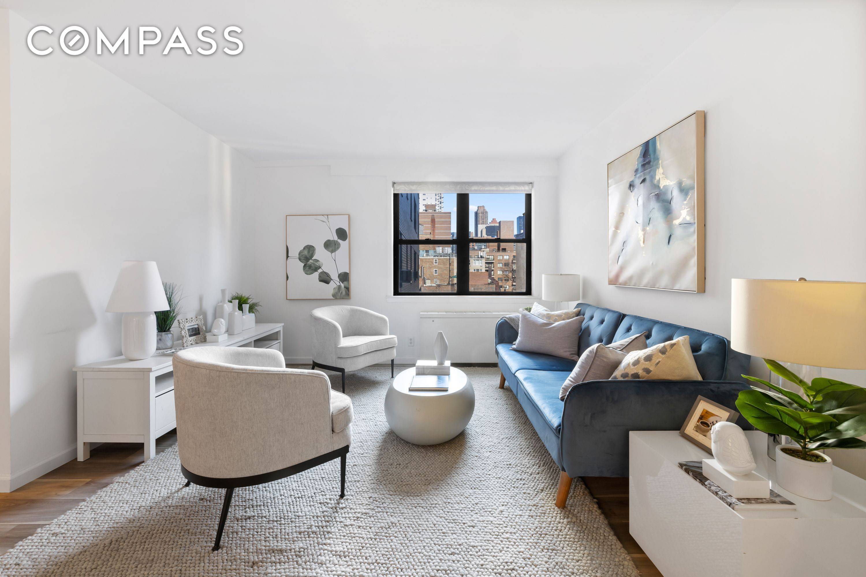 Move right in to this over sized and beautfiully renovated one bedroom in a great Kips bay location at 28th and 3rd Avenue.