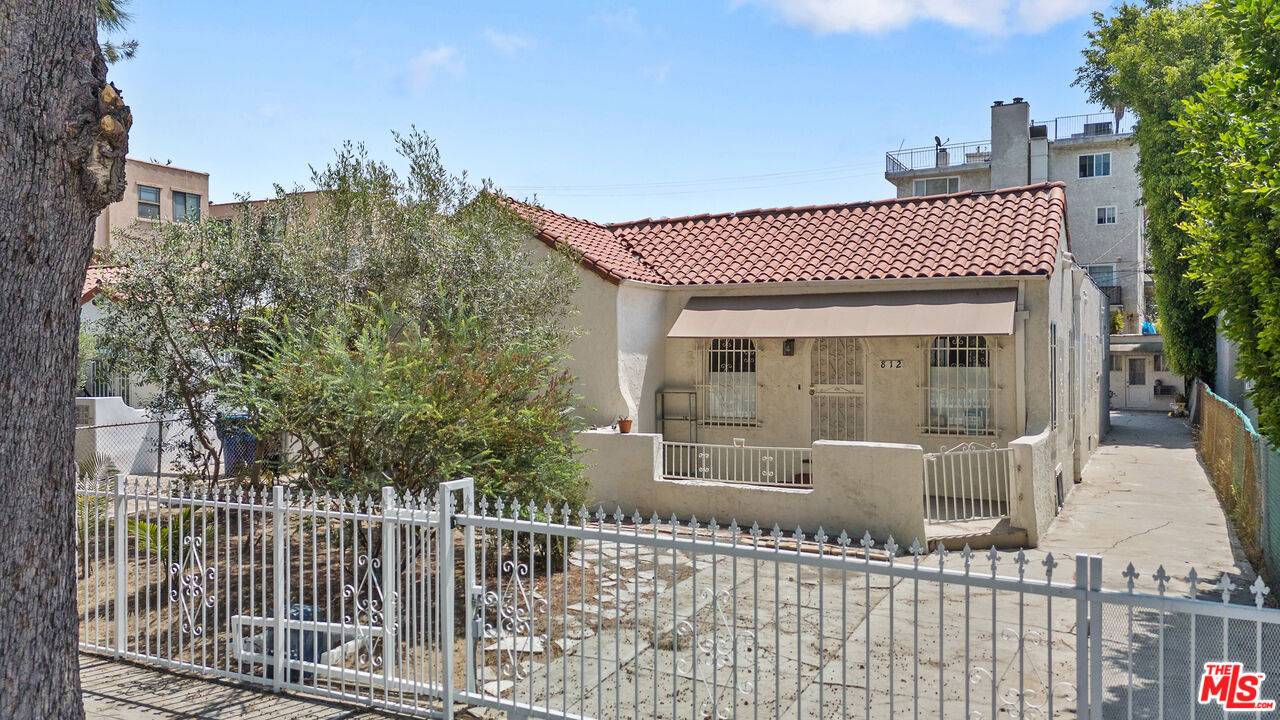 812  N Mccadden Pl 4BR Hancock Park La