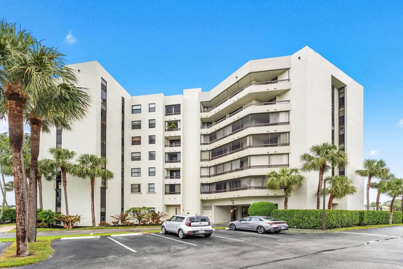 Welcome to this serene and sophisticated 3 bedroom, 2.