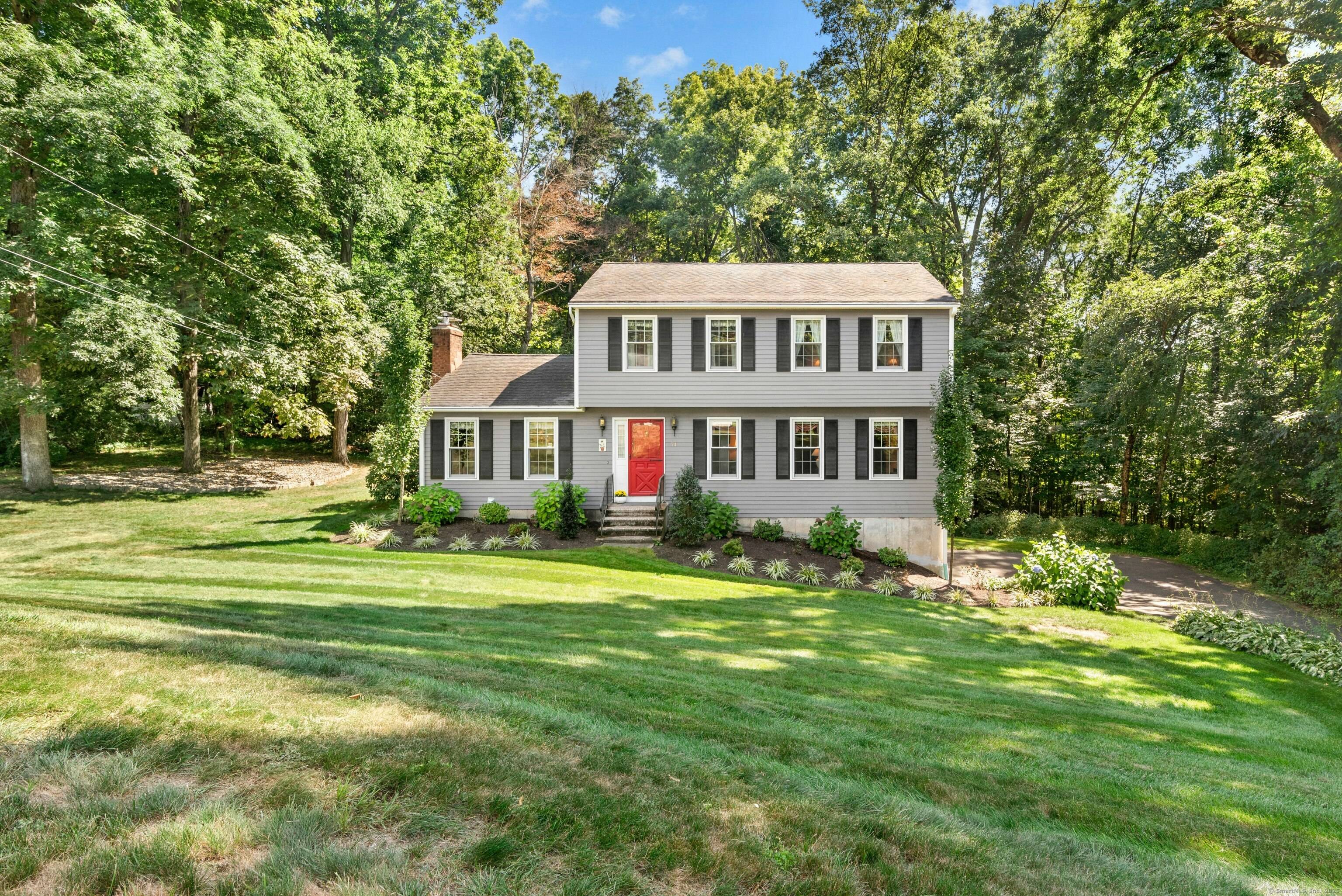 Located in scenic White Hills area, this spacious 8RM, 4BRM, 2 1 BTH Colonial represents the Best of all Worlds !