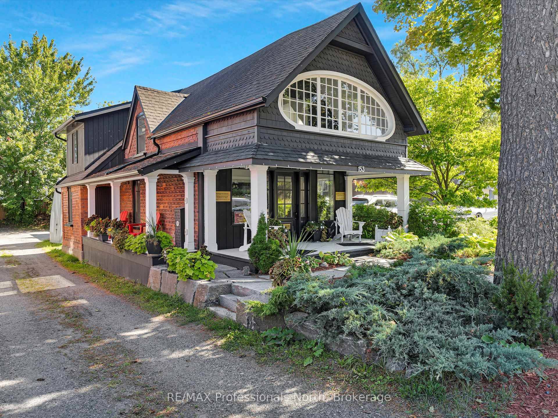 Great opportunity to acquire this unique and fully renovated commercial C3 property that's full of charm and character, located in the heart of the central business district of Bracebridge's high ...