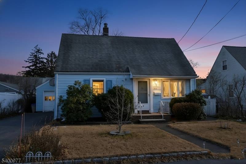 SAY YES TO THE ADDRESS ! Welcome to the close knit town of Haskell in Wanaque Borough !